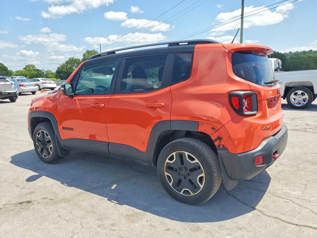 2015 Jeep Renegade Trailhawk Orange vin: ZACCJBCT5FPC01228