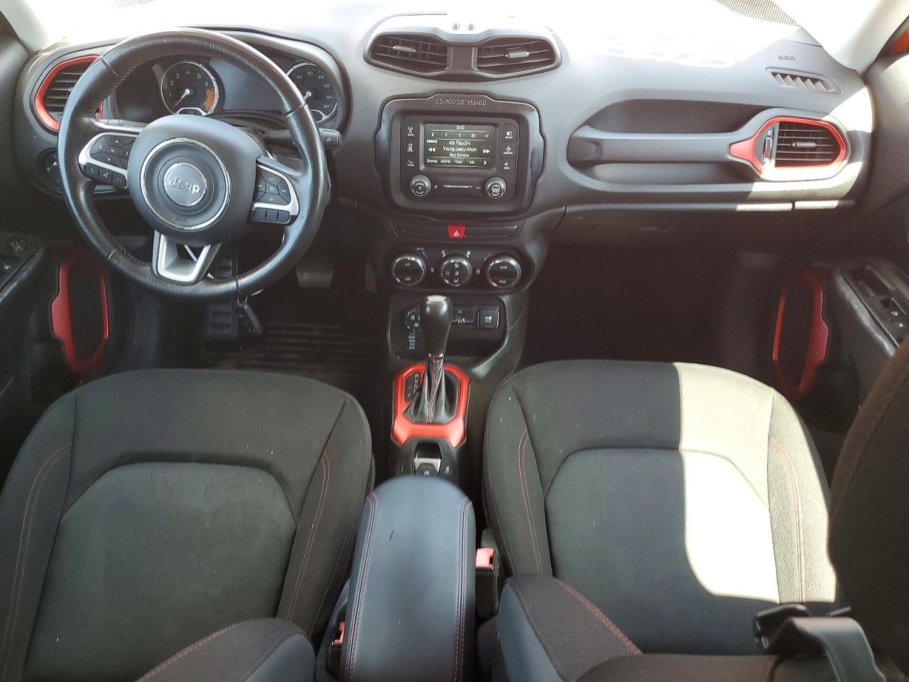 2015 Jeep Renegade Trailhawk Orange vin: ZACCJBCT5FPC01228