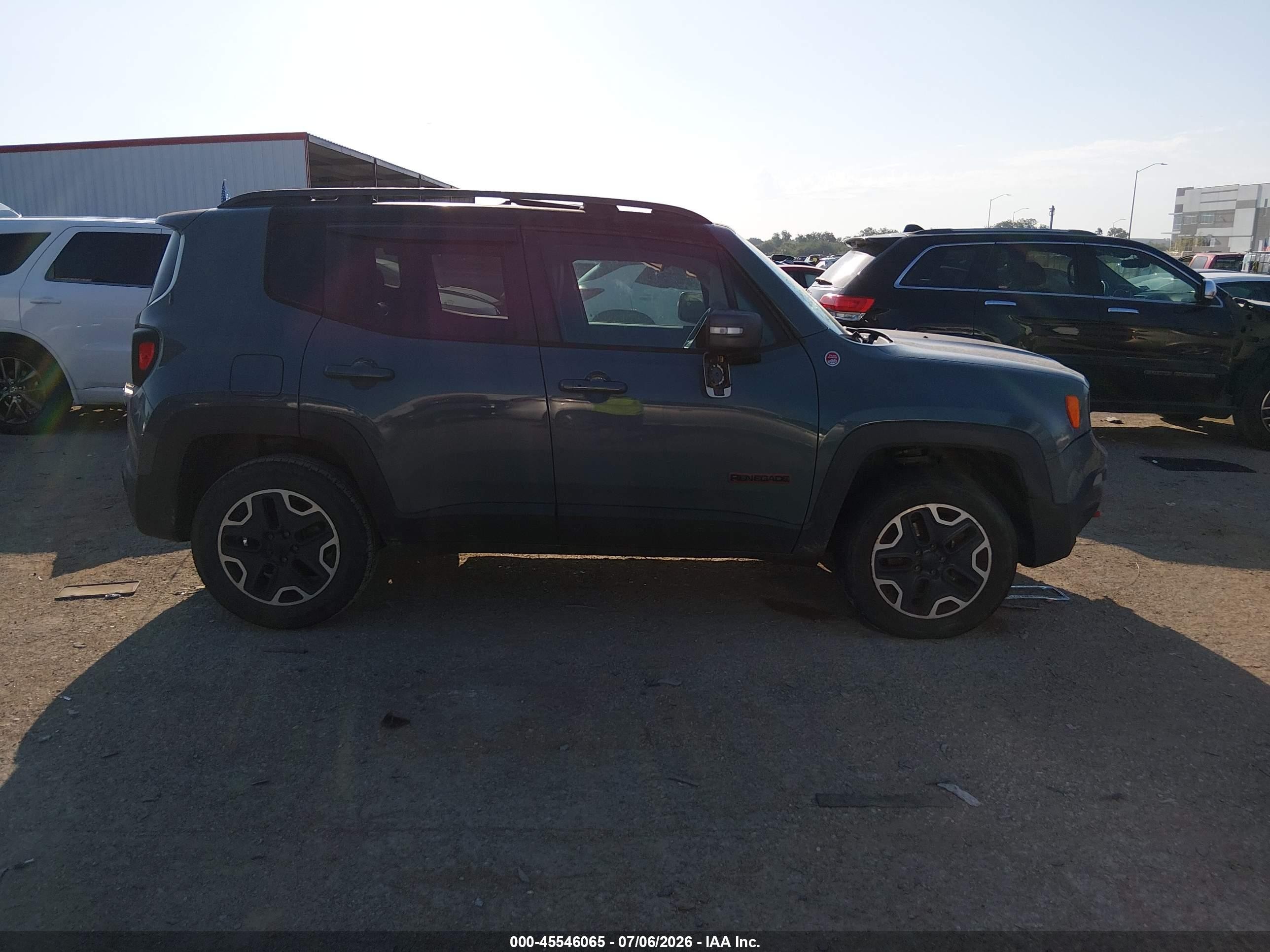 2015 Jeep Renegade Trailhawk Light Blue vin: ZACCJBCT6FPB77182