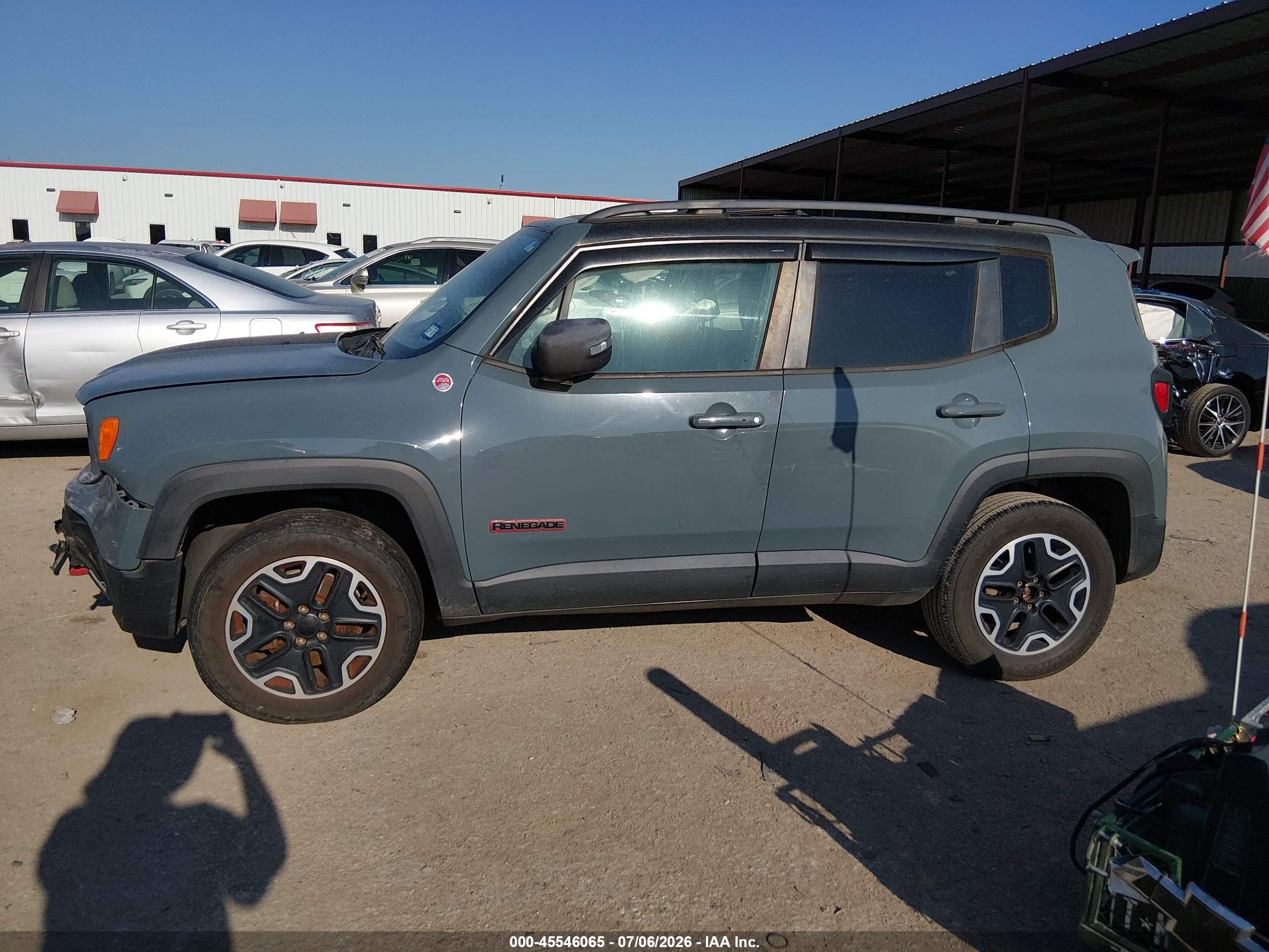 2015 Jeep Renegade Trailhawk Light Blue vin: ZACCJBCT6FPB77182