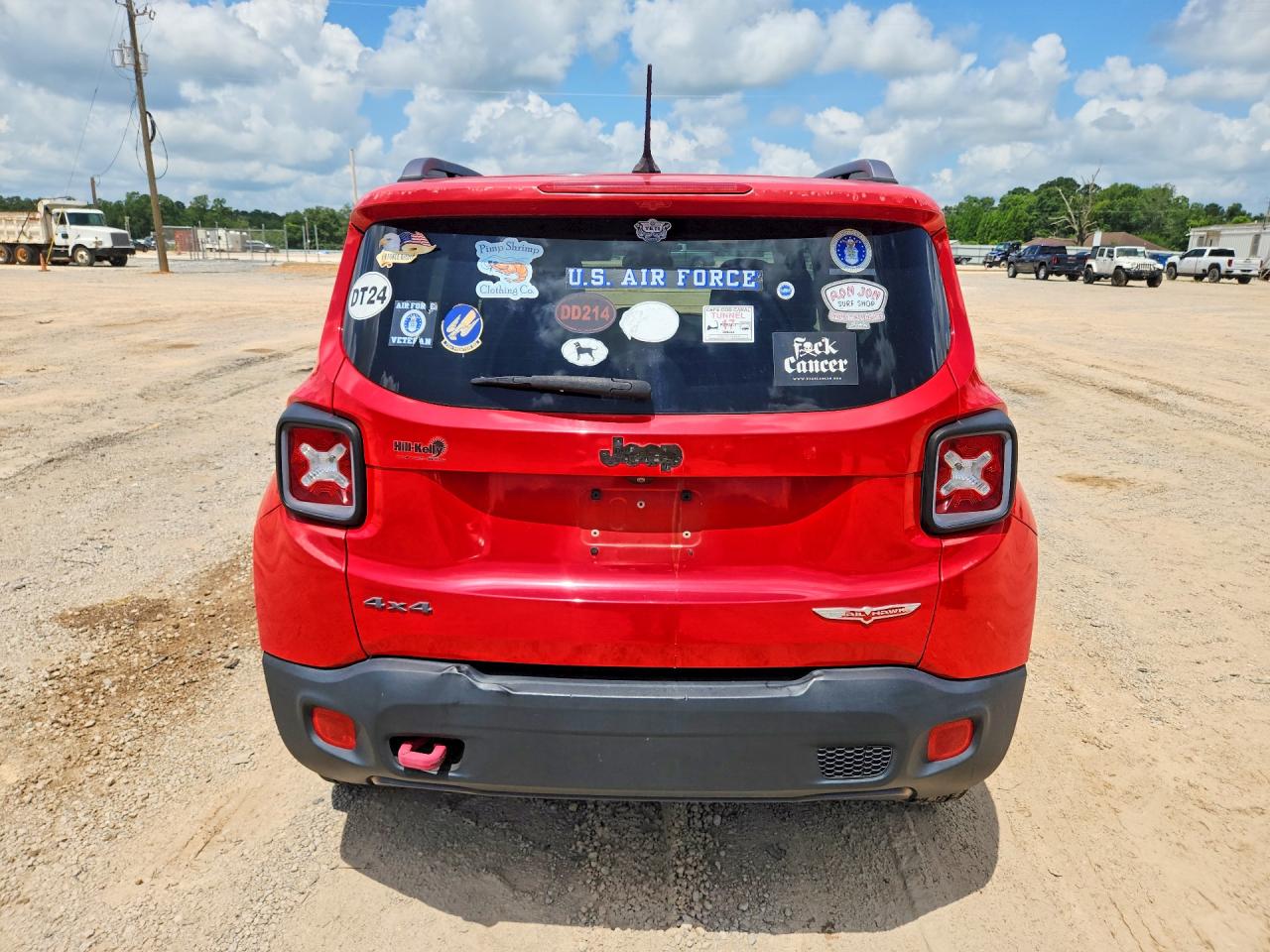 2015 Jeep Renegade Trailhawk Red vin: ZACCJBCT7FPB88899