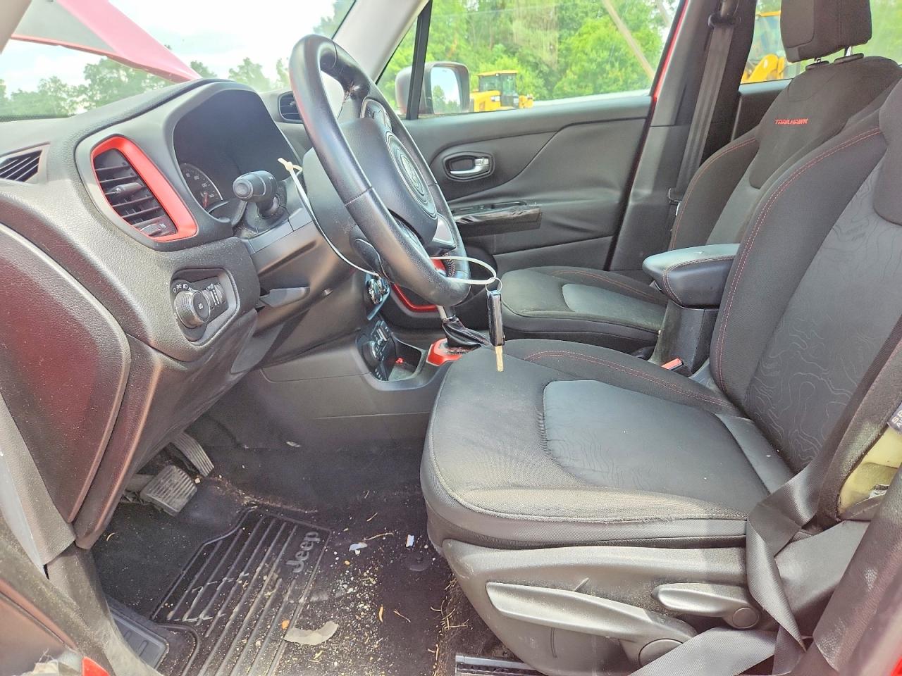 2015 Jeep Renegade Trailhawk Red vin: ZACCJBCT7FPB88899
