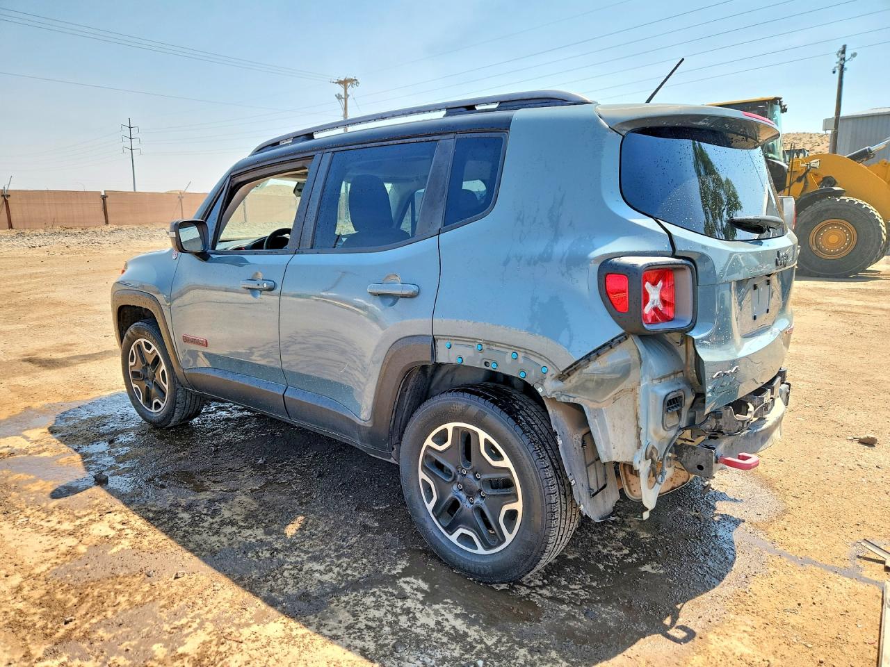 2015 Jeep Renegade Trailhawk Gray vin: ZACCJBCT7FPB91477