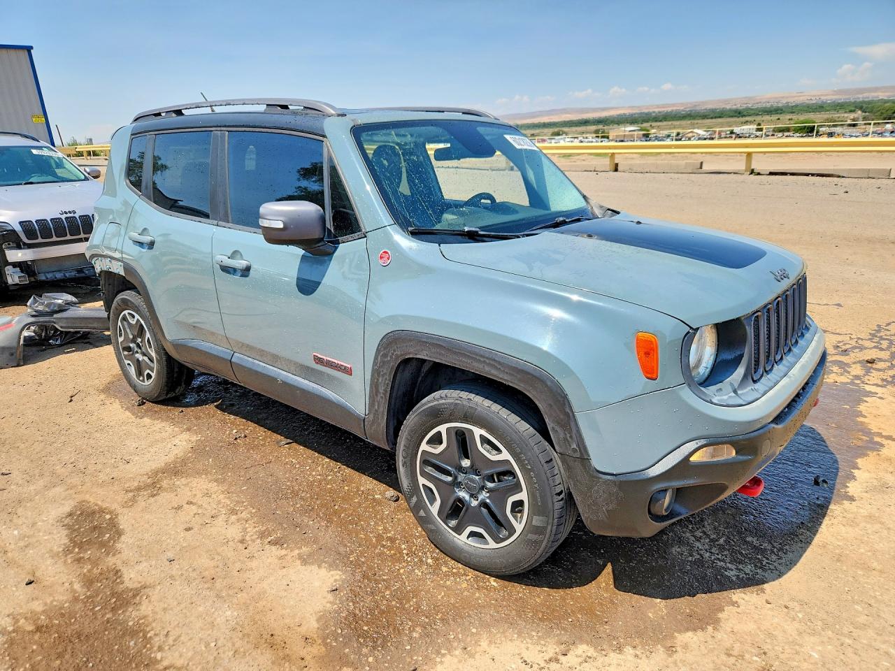 2015 Jeep Renegade Trailhawk Gray vin: ZACCJBCT7FPB91477