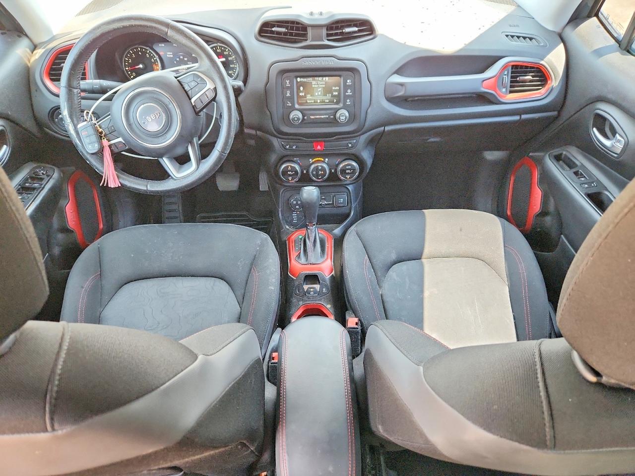 2015 Jeep Renegade Trailhawk Gray vin: ZACCJBCT7FPB91477