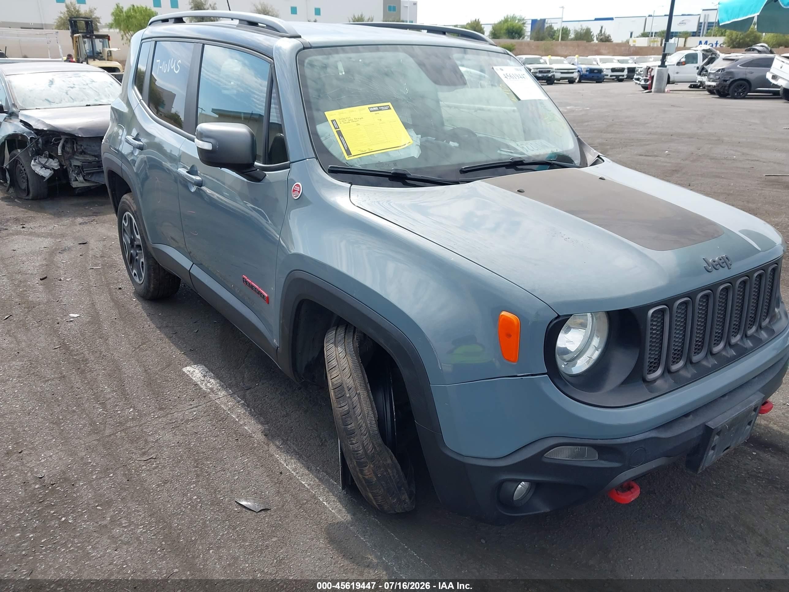 2015 Jeep Renegade Trailhawk Серый vin: ZACCJBCT7FPC08200