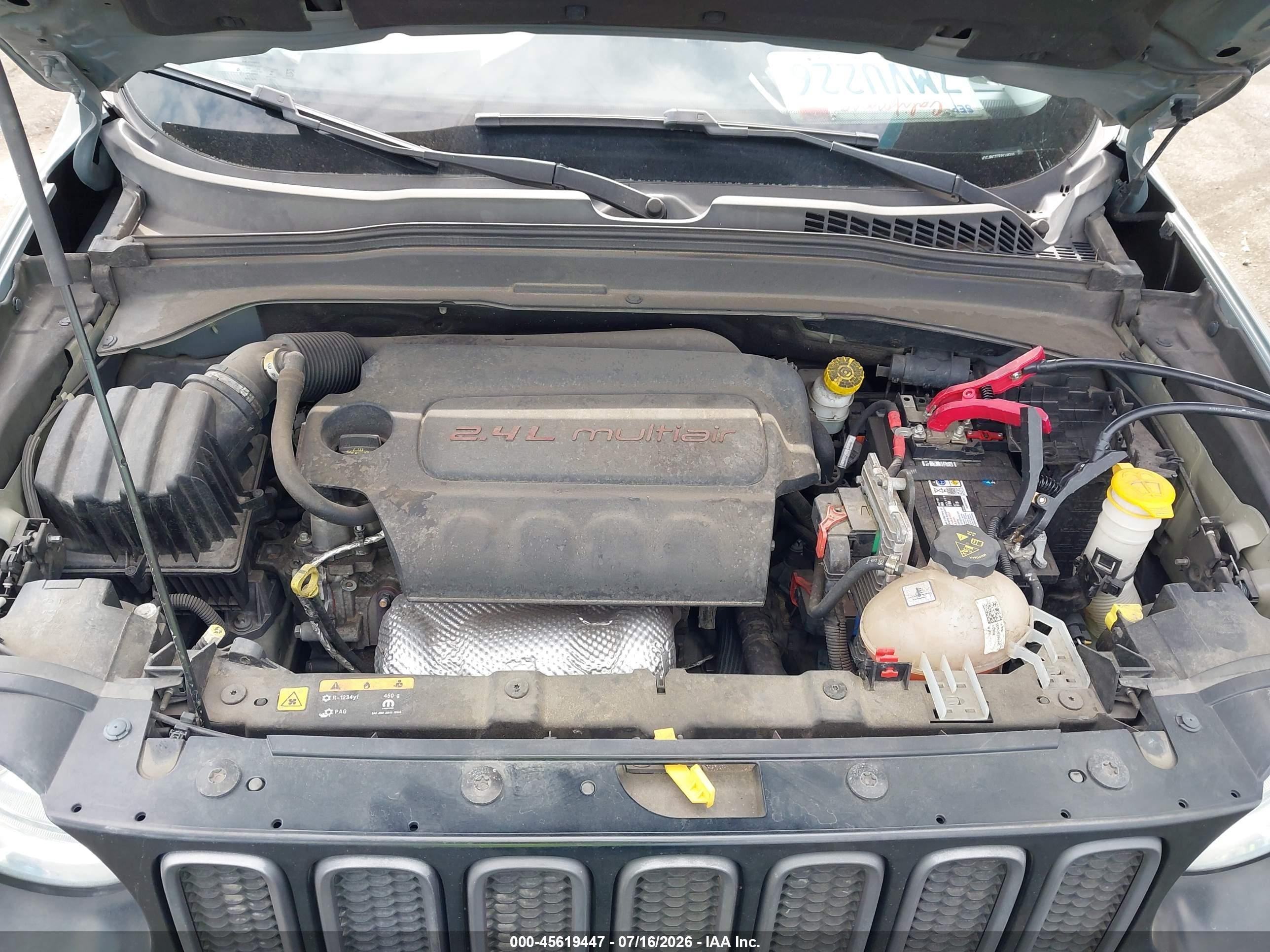2015 Jeep Renegade Trailhawk Серый vin: ZACCJBCT7FPC08200