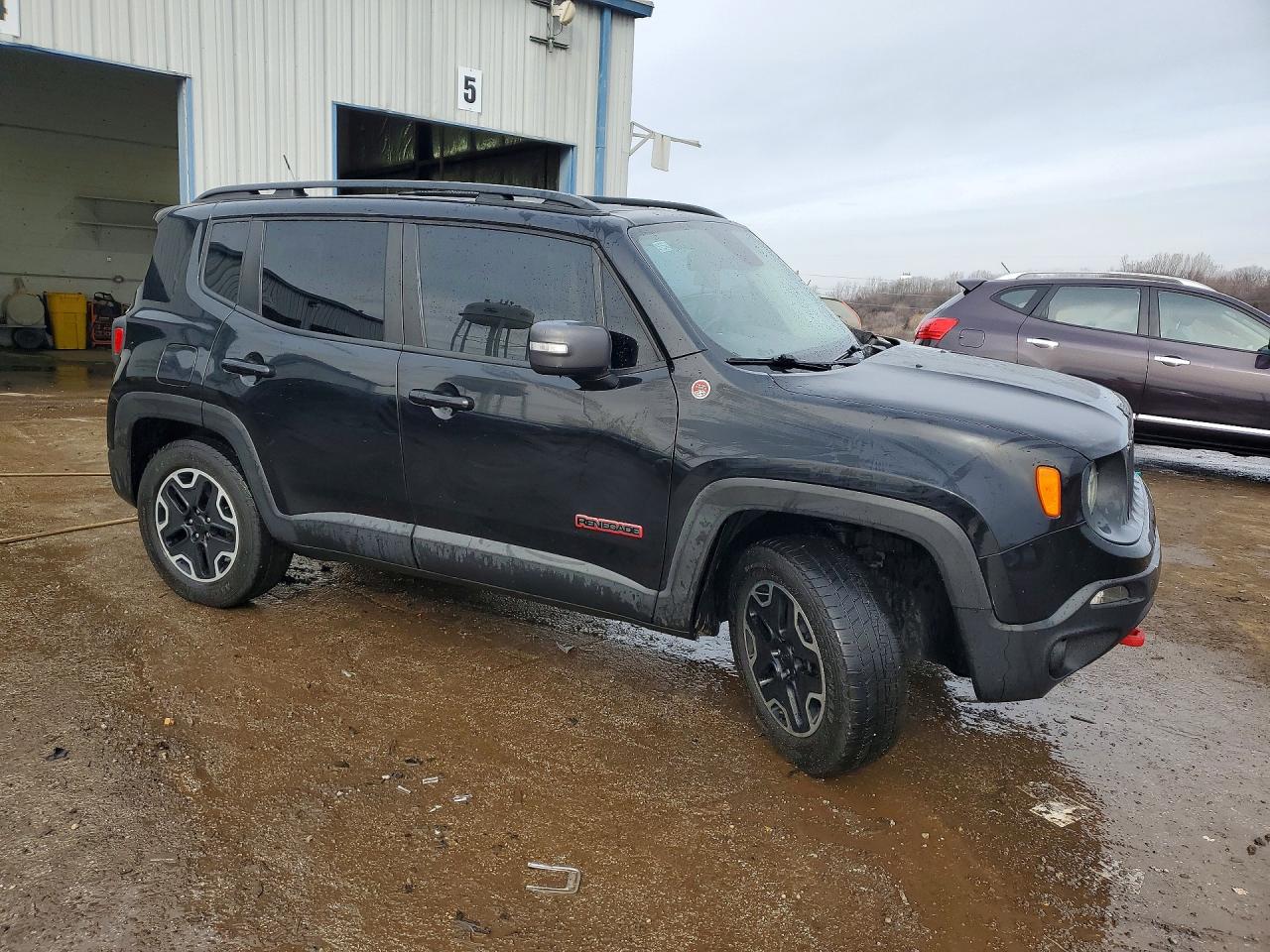2016 Jeep Renegade Trailhawk Черный vin: ZACCJBCT7GPD28614