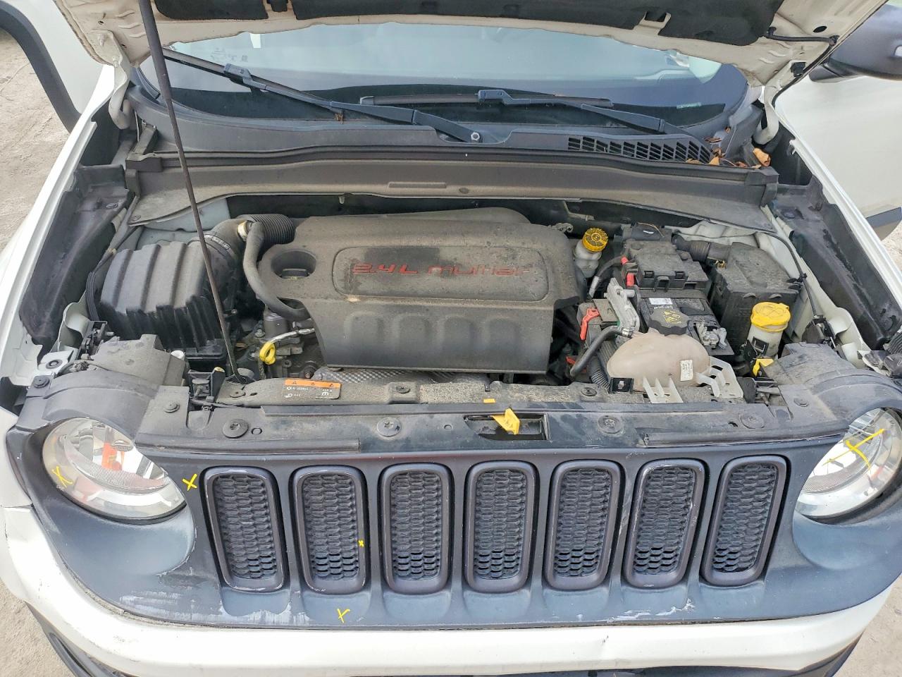 2016 Jeep Renegade Trailhawk Белый vin: ZACCJBCT7GPD35031