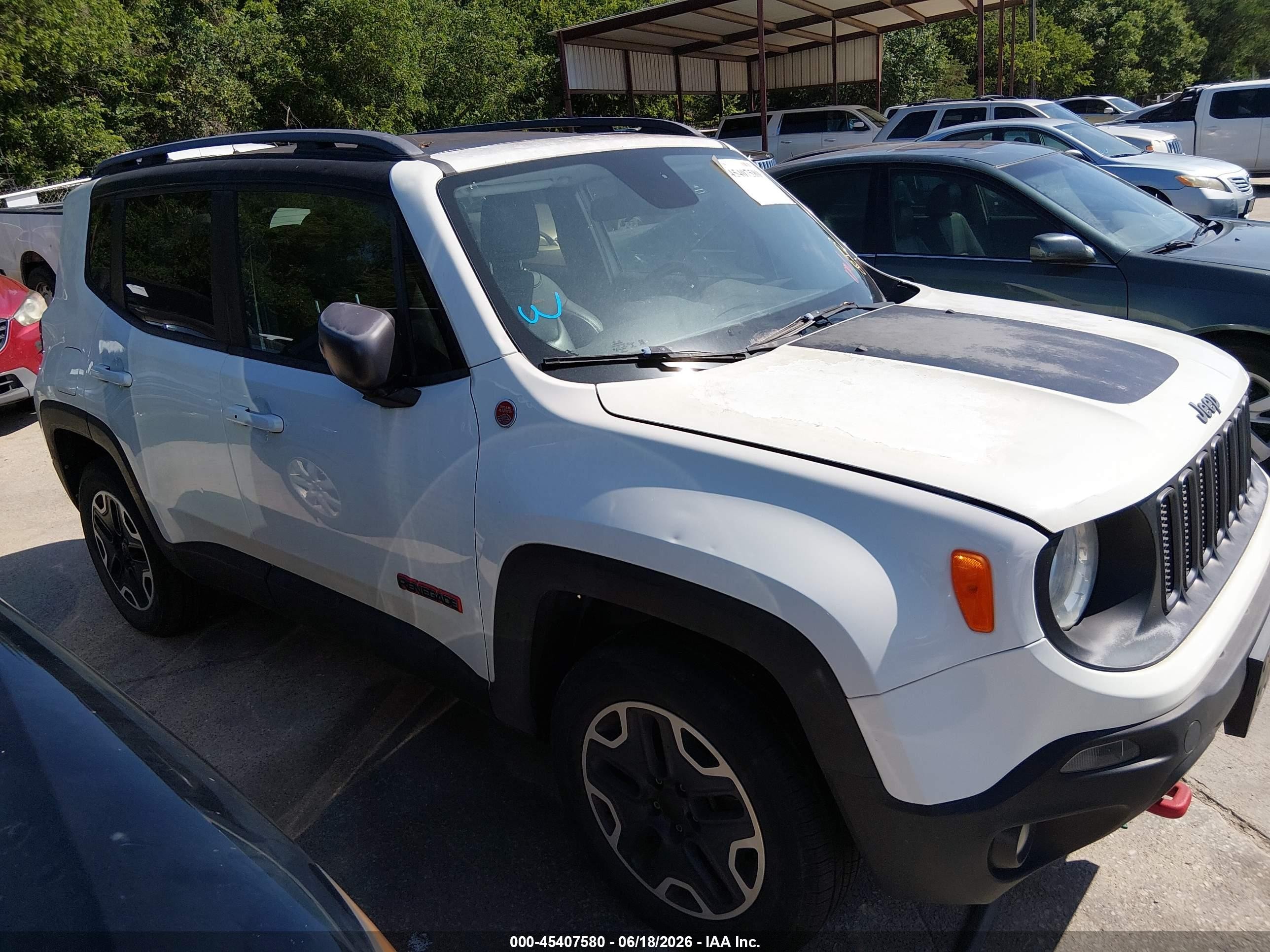 2015 Jeep Renegade Trailhawk White vin: ZACCJBCT8FPC35728