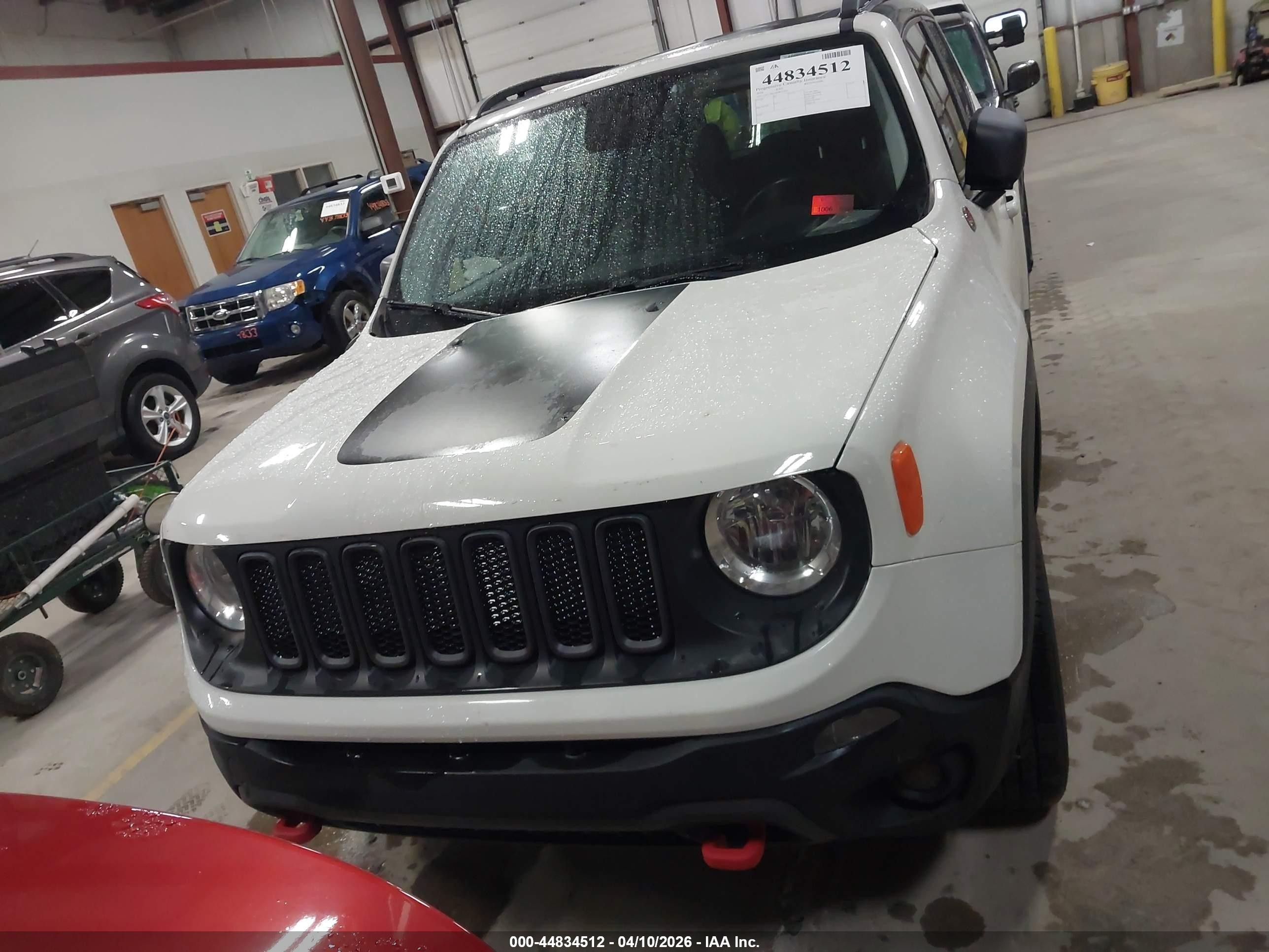 2016 Jeep Renegade Trailhawk White vin: ZACCJBCT8GPC63997