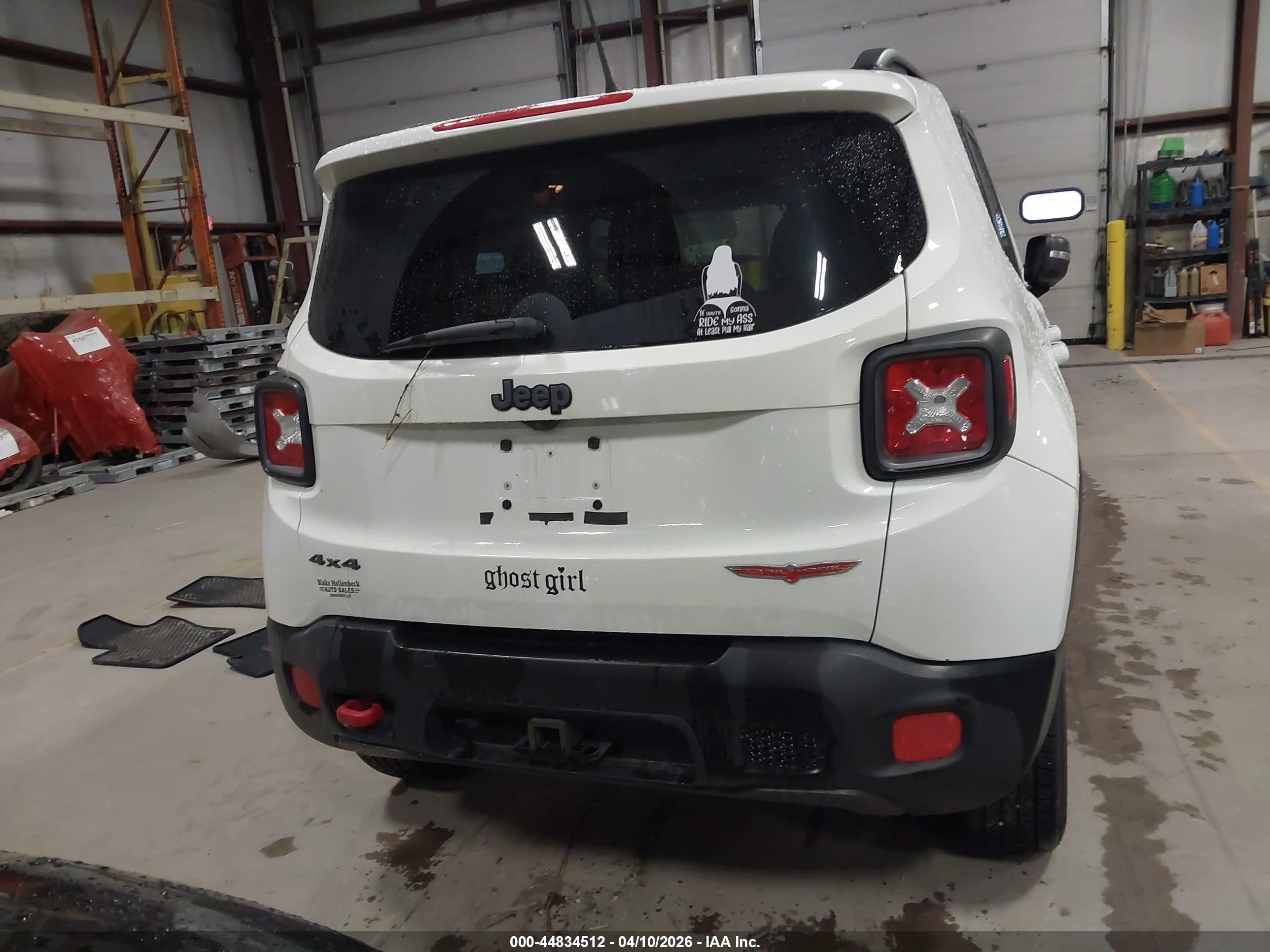 2016 Jeep Renegade Trailhawk White vin: ZACCJBCT8GPC63997