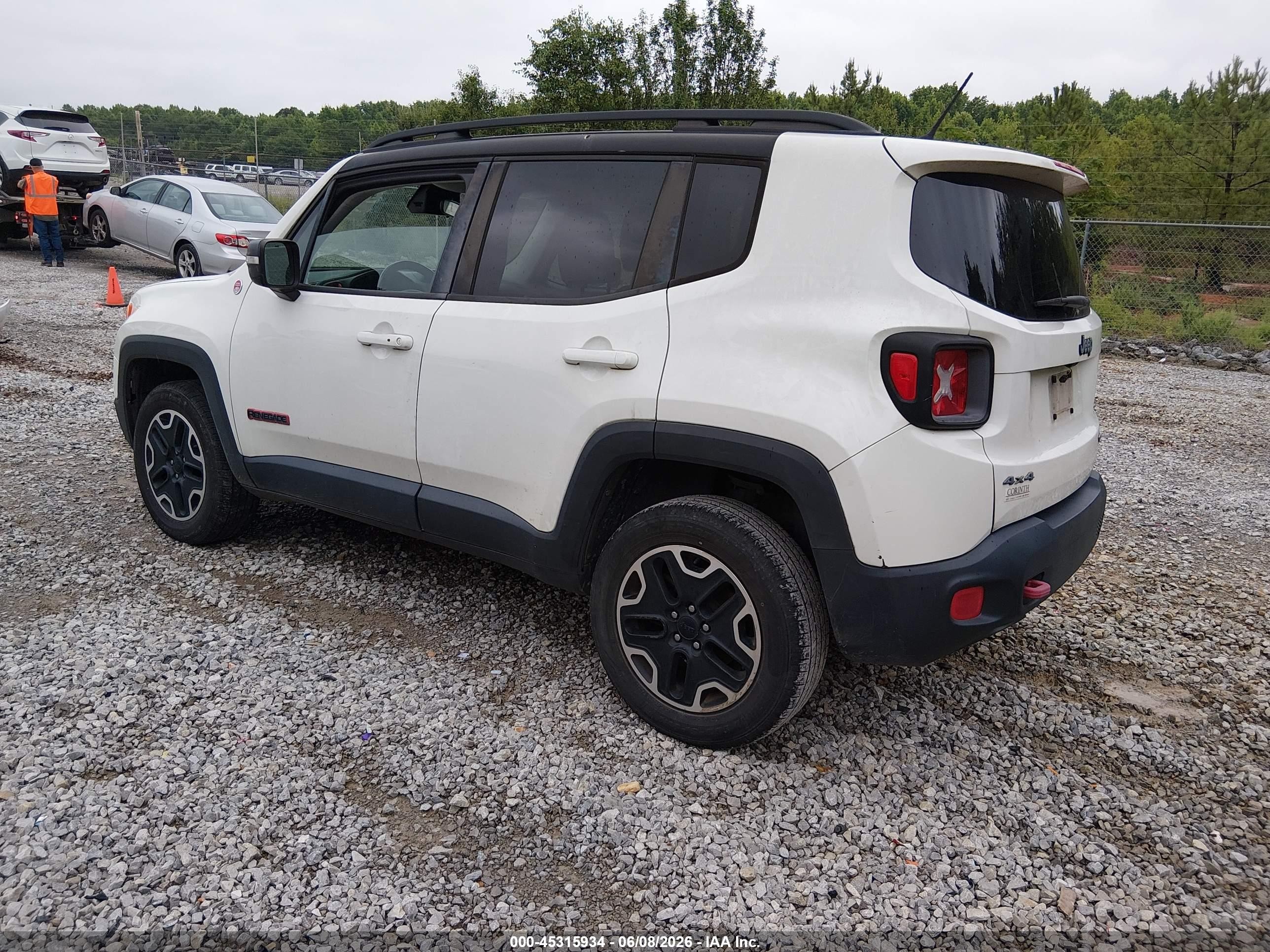 2016 Jeep Renegade Trailhawk Белый vin: ZACCJBCT8GPD74937