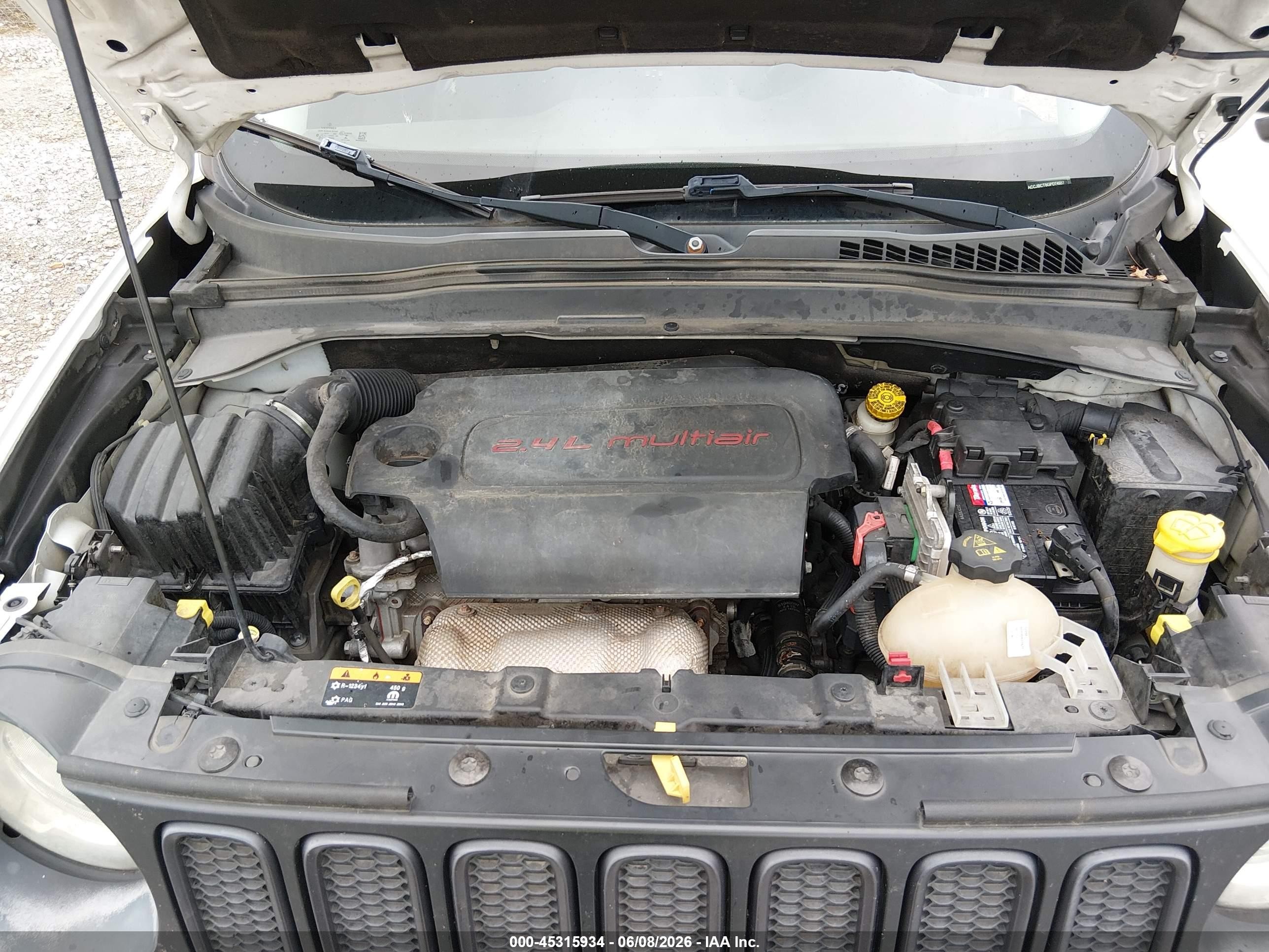 2016 Jeep Renegade Trailhawk Белый vin: ZACCJBCT8GPD74937