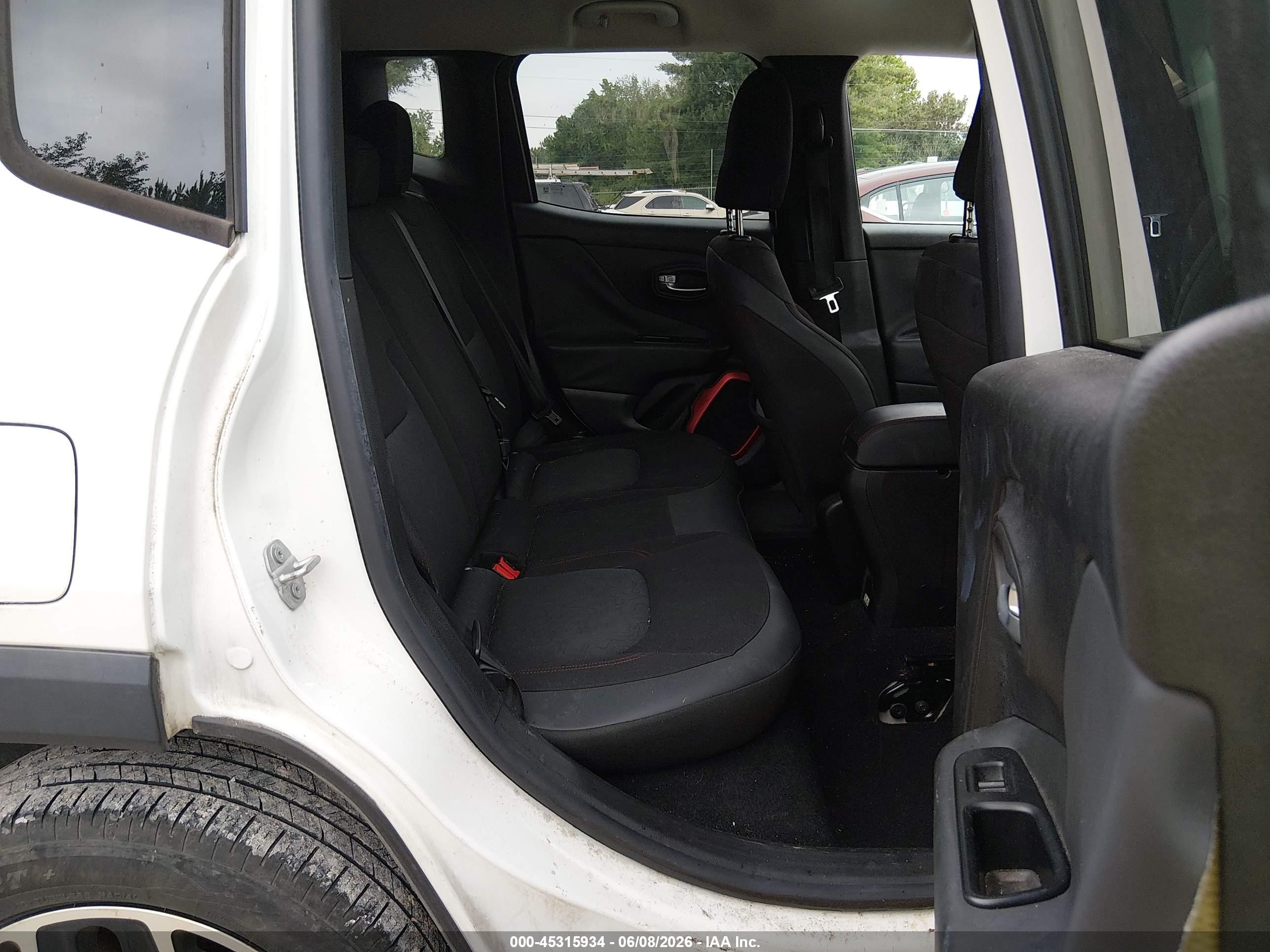2016 Jeep Renegade Trailhawk Белый vin: ZACCJBCT8GPD74937