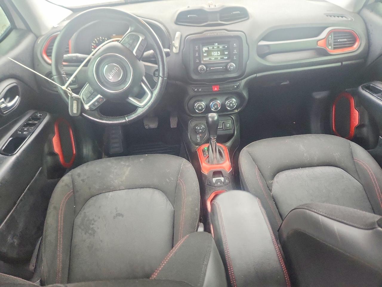 2015 Jeep Renegade Trailhawk White vin: ZACCJBCT9FPC19134