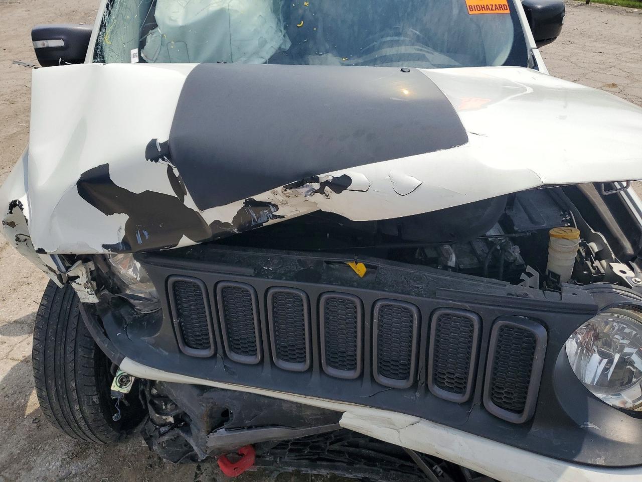 2015 Jeep Renegade Trailhawk Белый vin: ZACCJBCTXFPB27563