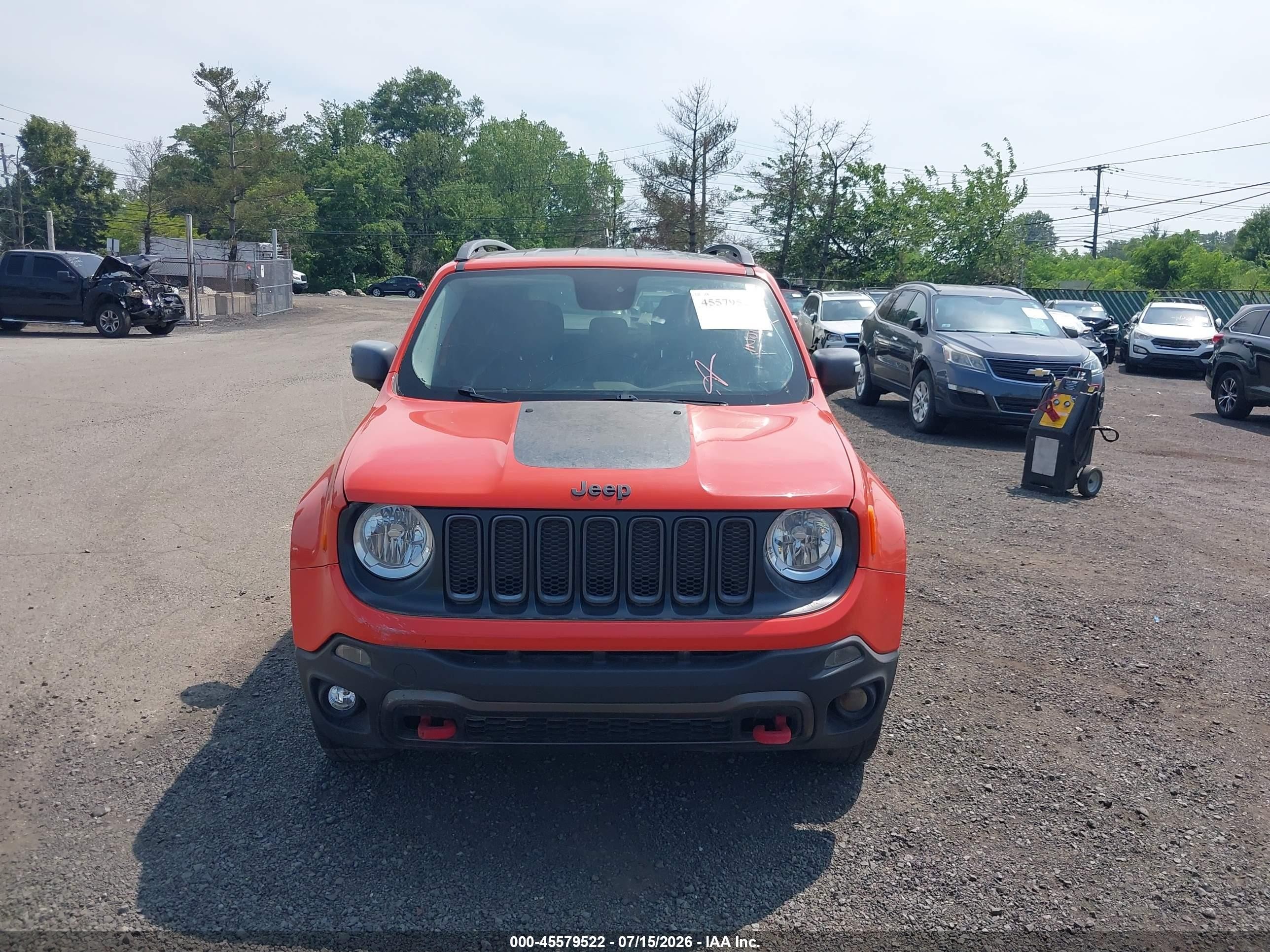 2015 Jeep Renegade Trailhawk Orange vin: ZACCJBCTXFPB45822