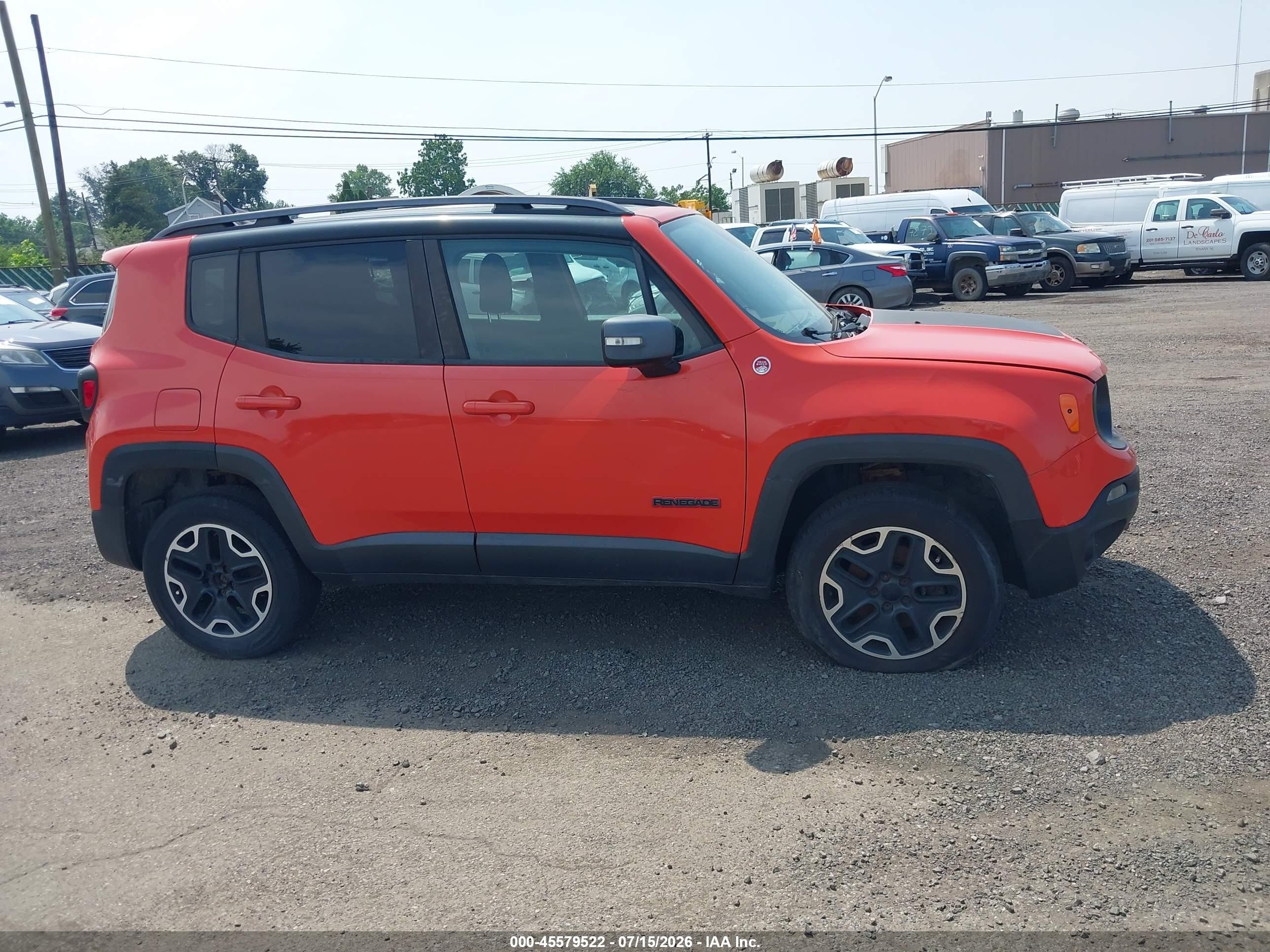 2015 Jeep Renegade Trailhawk Orange vin: ZACCJBCTXFPB45822