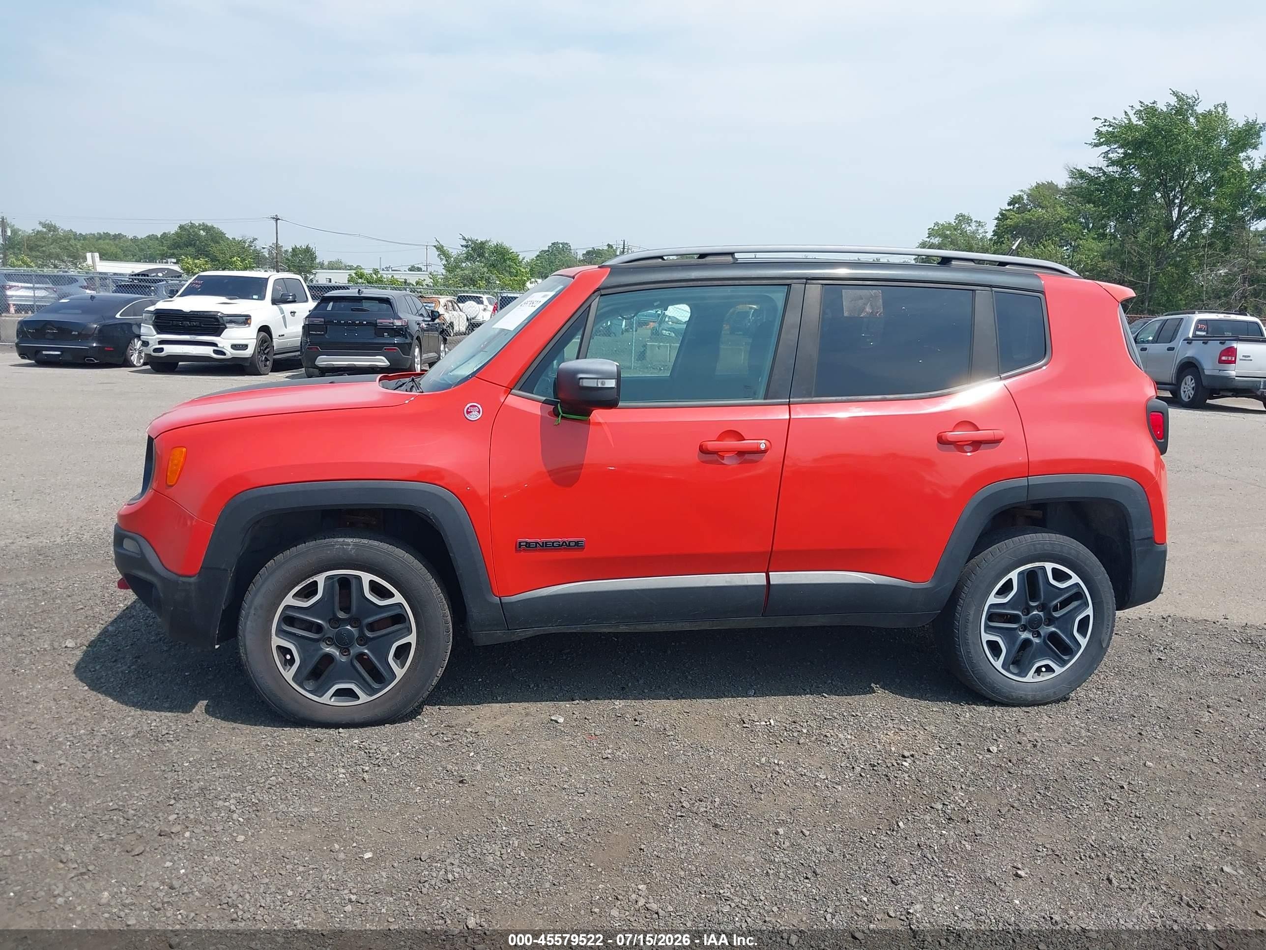2015 Jeep Renegade Trailhawk Orange vin: ZACCJBCTXFPB45822