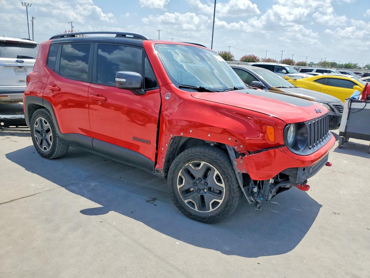 2015 Jeep Renegade Trailhawk Red vin: ZACCJBCTXFPB93059
