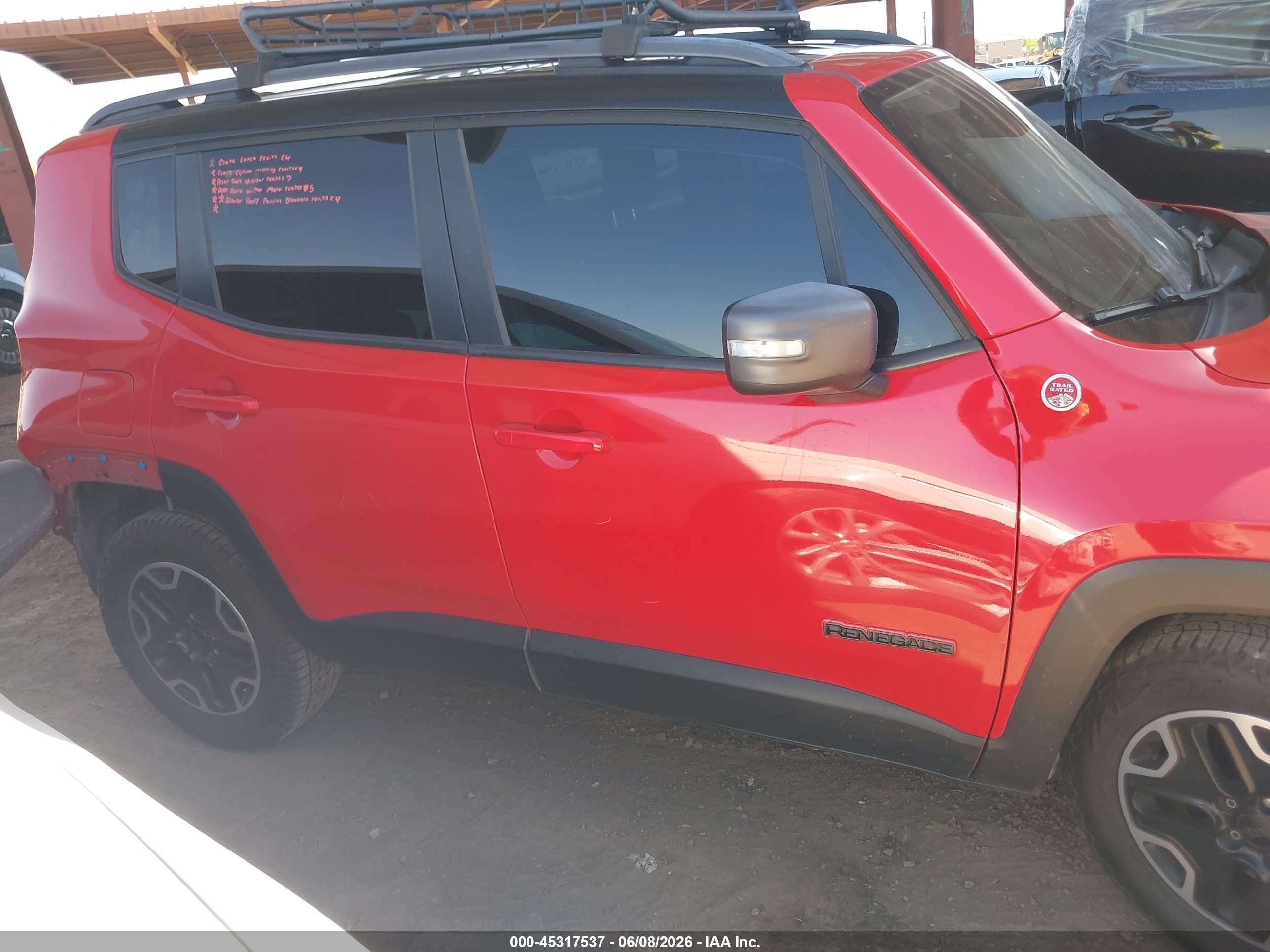 2015 Jeep Renegade Trailhawk Orange vin: ZACCJBCTXFPC01533