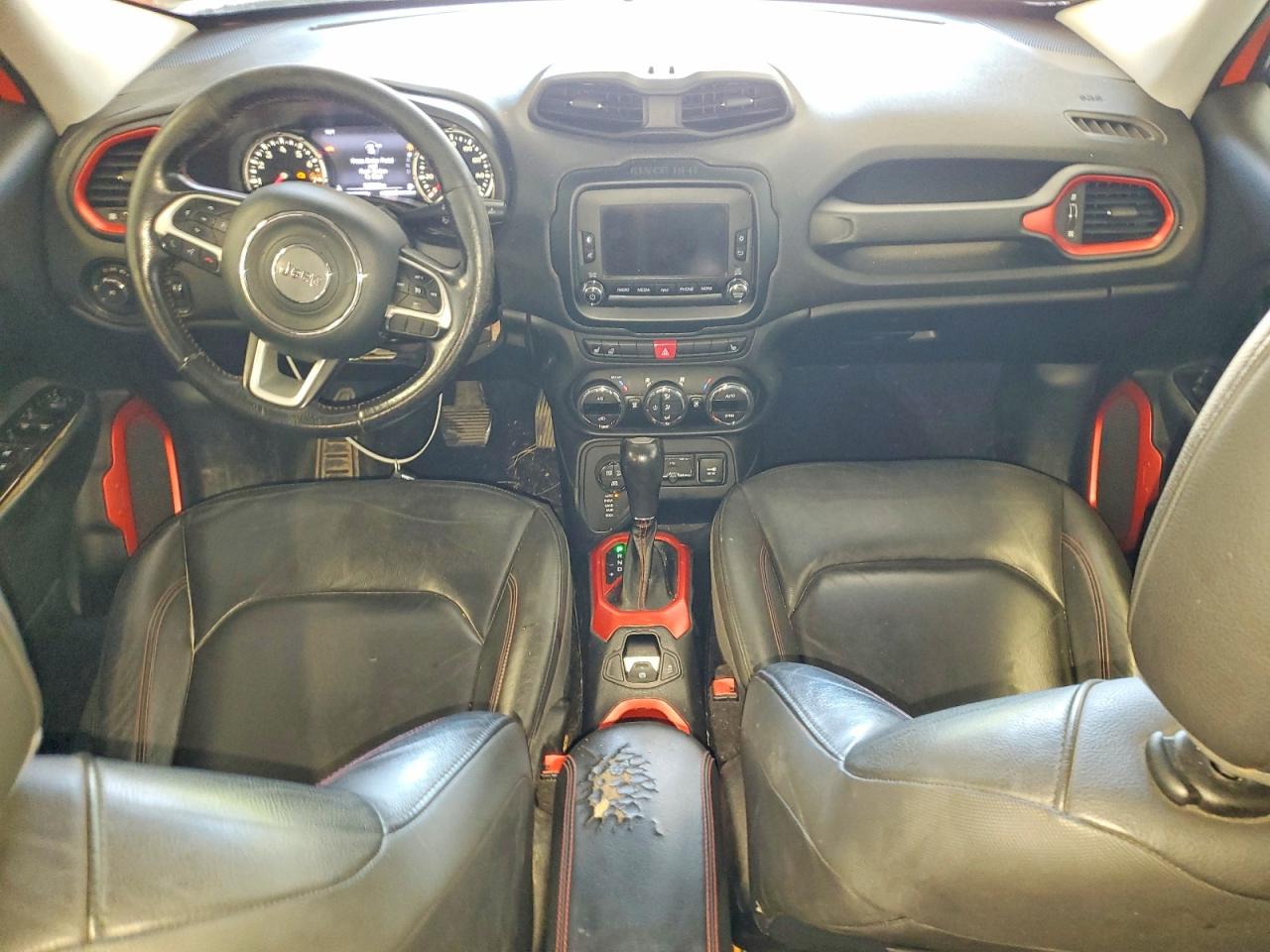 2015 Jeep Renegade Trailhawk Orange vin: ZACCJBCTXFPC16341