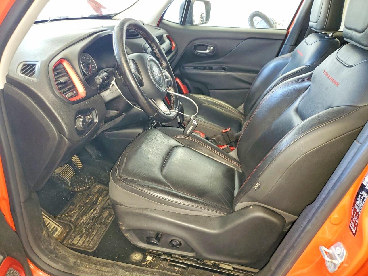 2015 Jeep Renegade Trailhawk Orange vin: ZACCJBCTXFPC16341