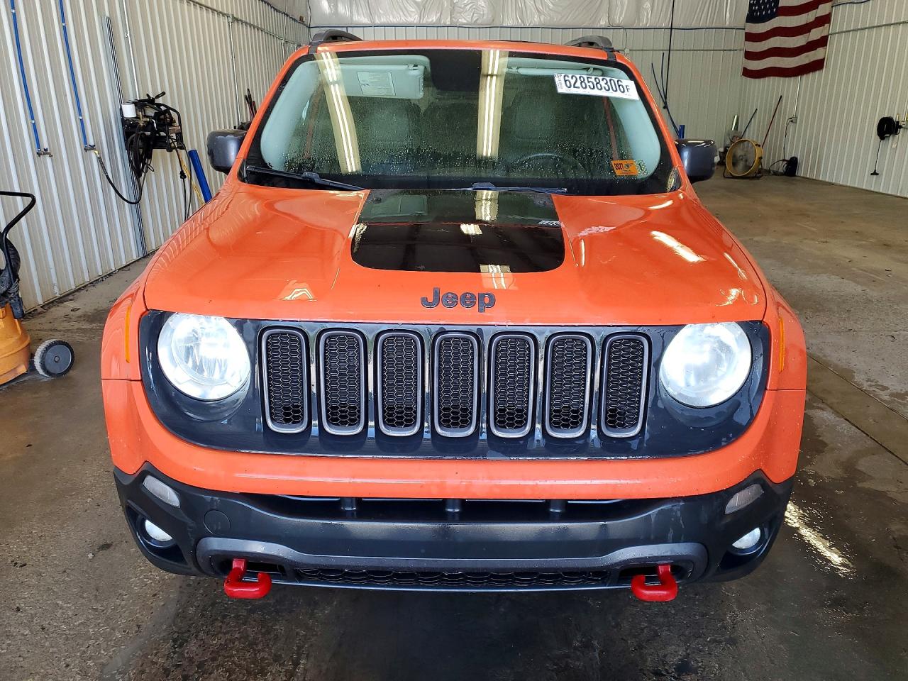 2015 Jeep Renegade Trailhawk Orange vin: ZACCJBCTXFPC16341