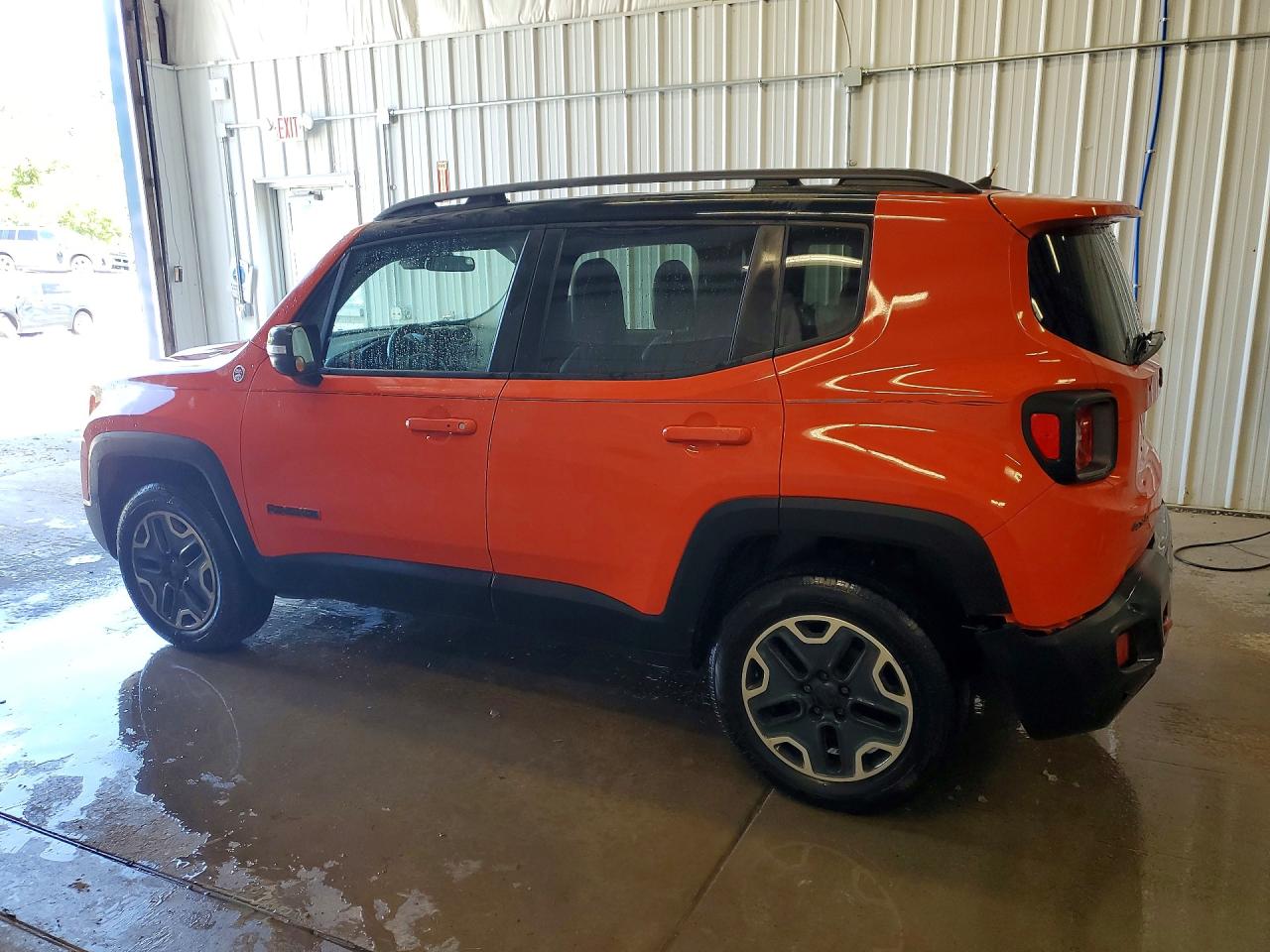2015 Jeep Renegade Trailhawk Orange vin: ZACCJBCTXFPC16341
