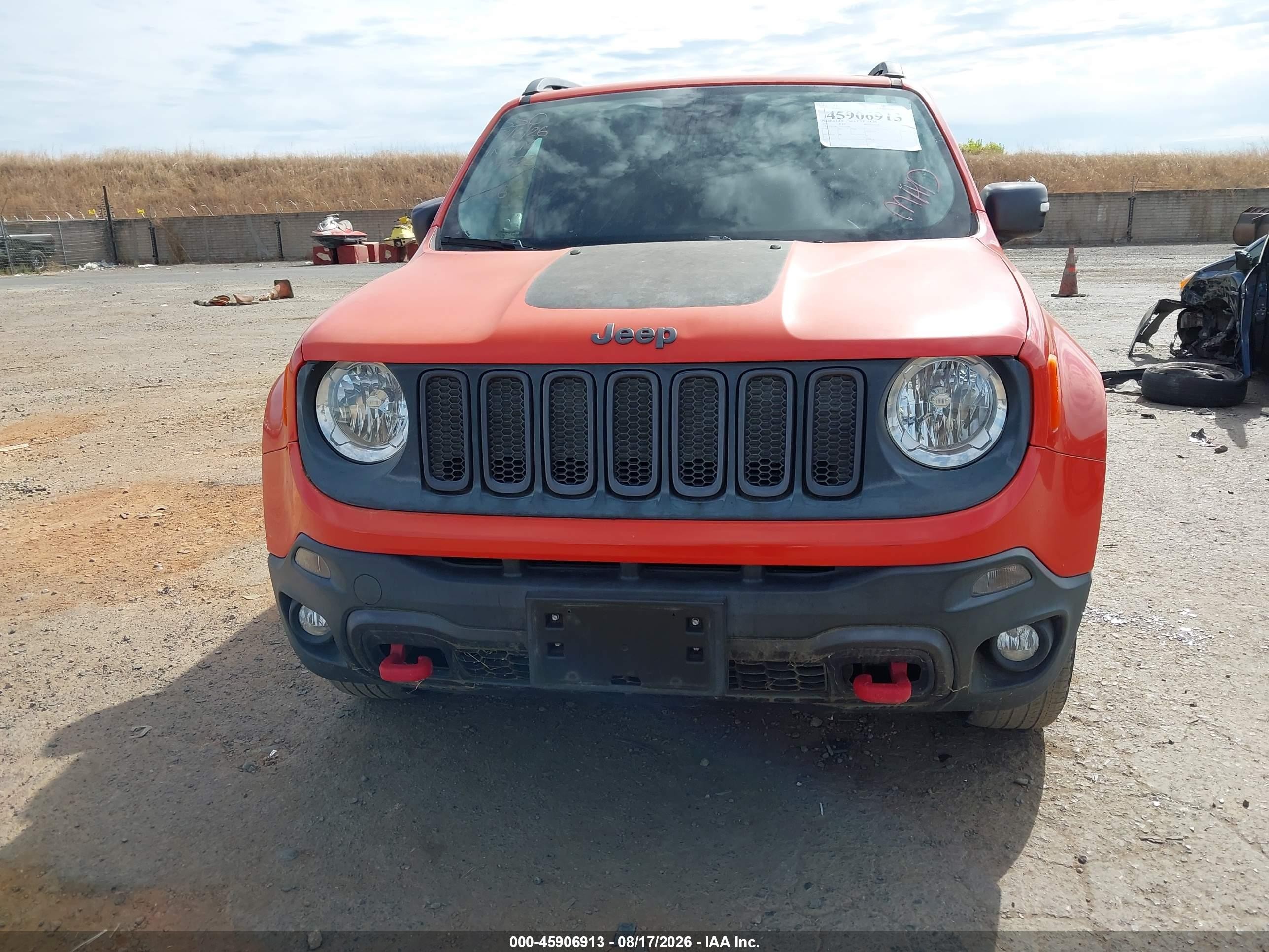 2015 Jeep Renegade Trailhawk Orange vin: ZACCJBCTXFPC18266