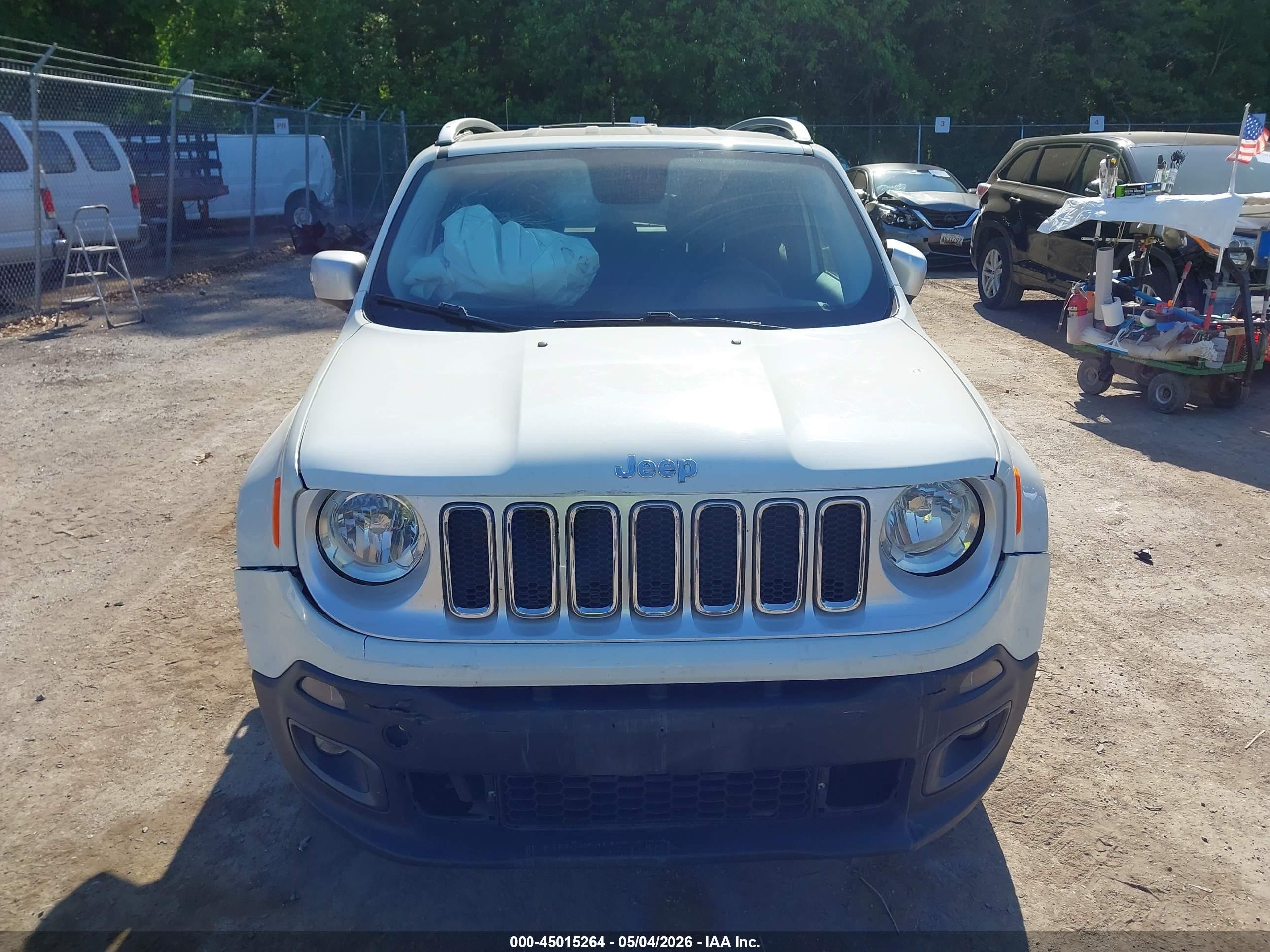 2017 Jeep Renegade Limited 4x4 White vin: ZACCJBDB1HPF05925