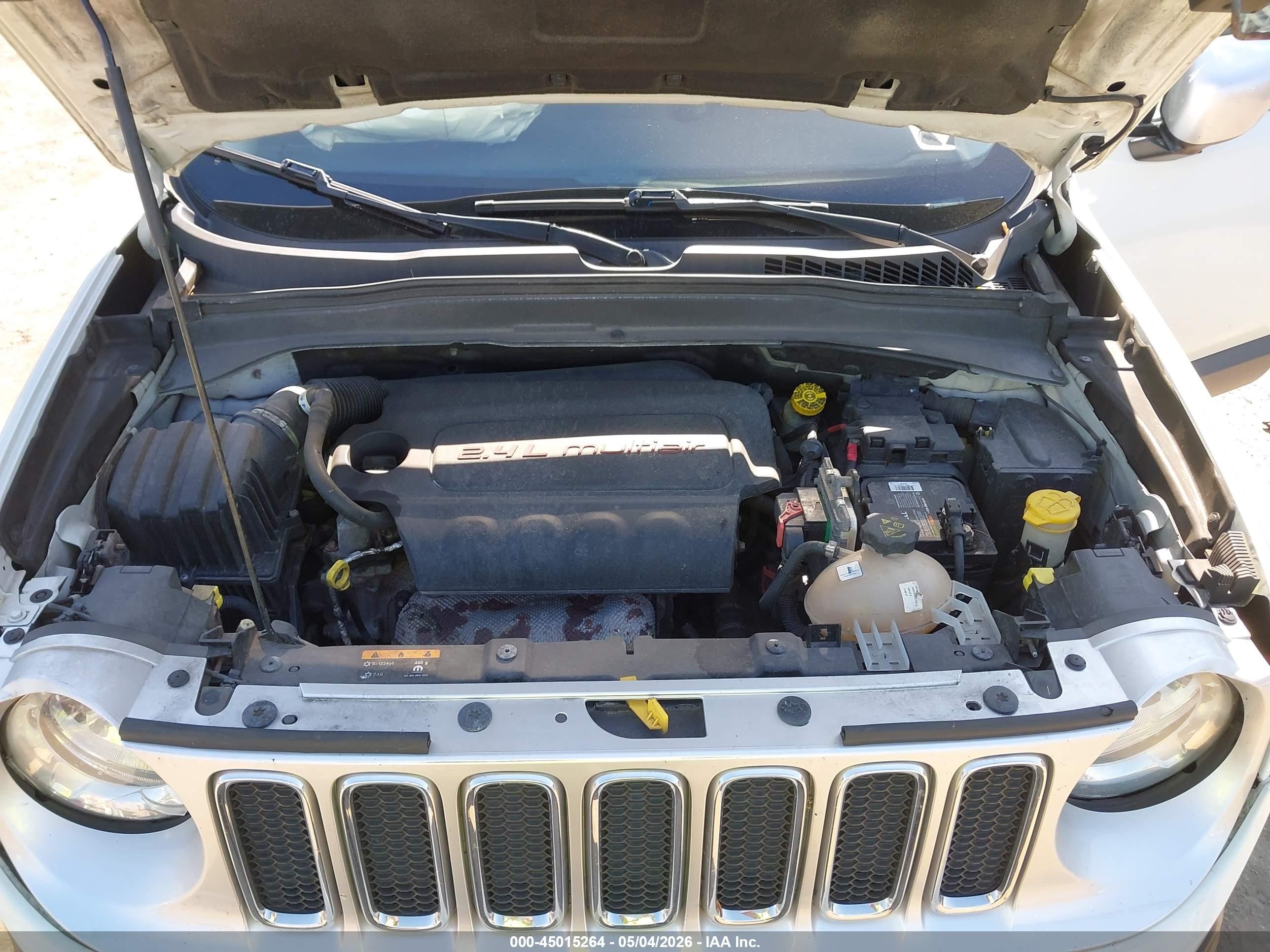 2017 Jeep Renegade Limited 4x4 White vin: ZACCJBDB1HPF05925