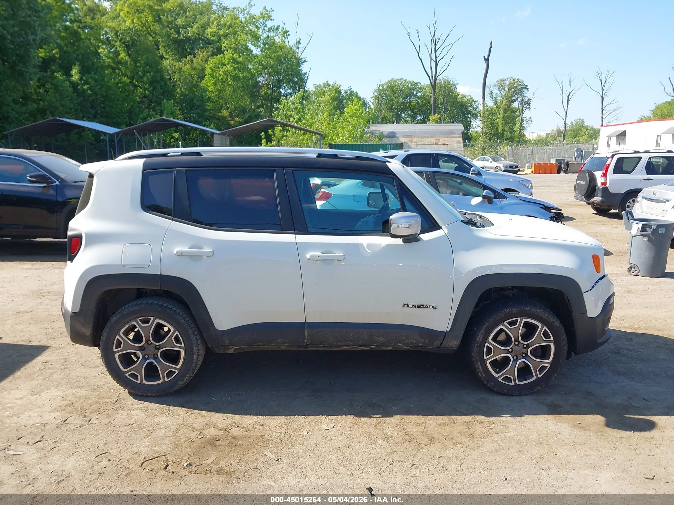 2017 Jeep Renegade Limited 4x4 White vin: ZACCJBDB1HPF05925