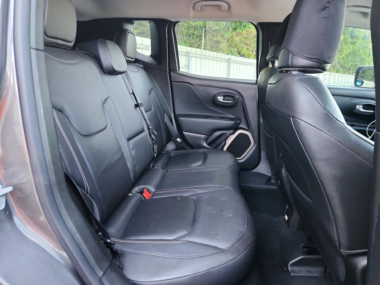 2017 Jeep Renegade Limited Серый vin: ZACCJBDB3HPE40978