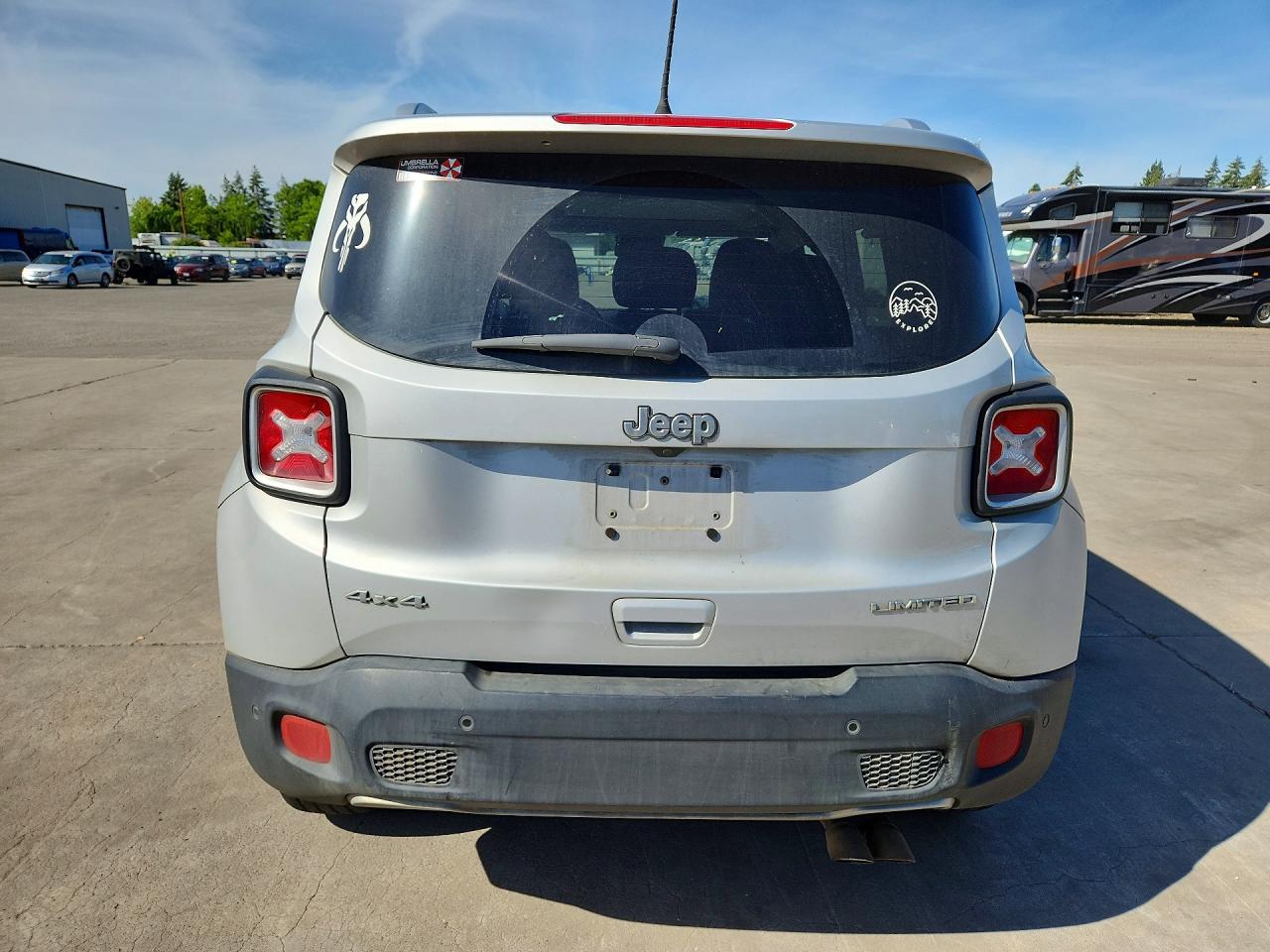 2018 Jeep Renegade Limited Silver vin: ZACCJBDB8JPG78721