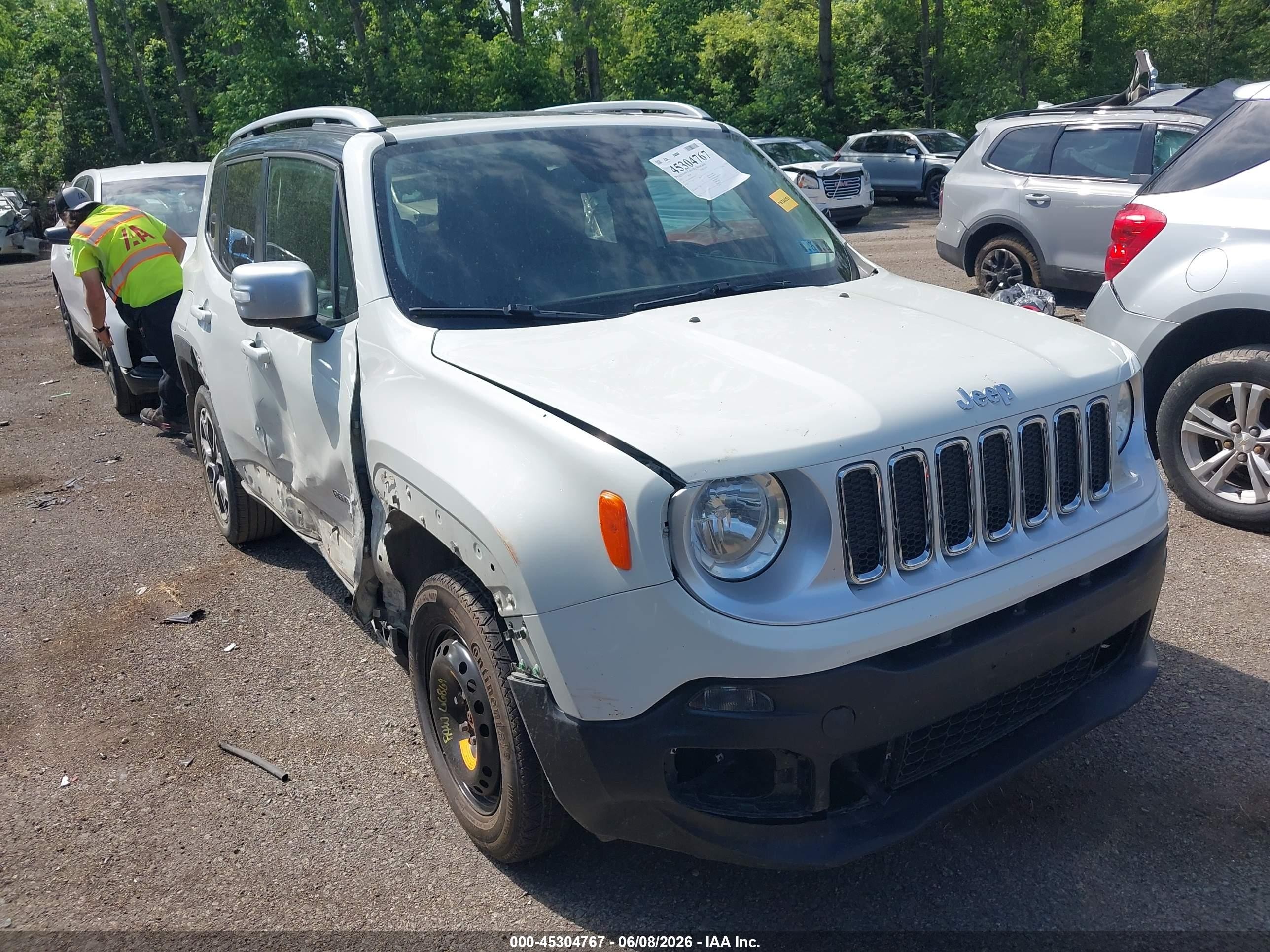 2015 Jeep Renegade Limited White vin: ZACCJBDT0FPB53320