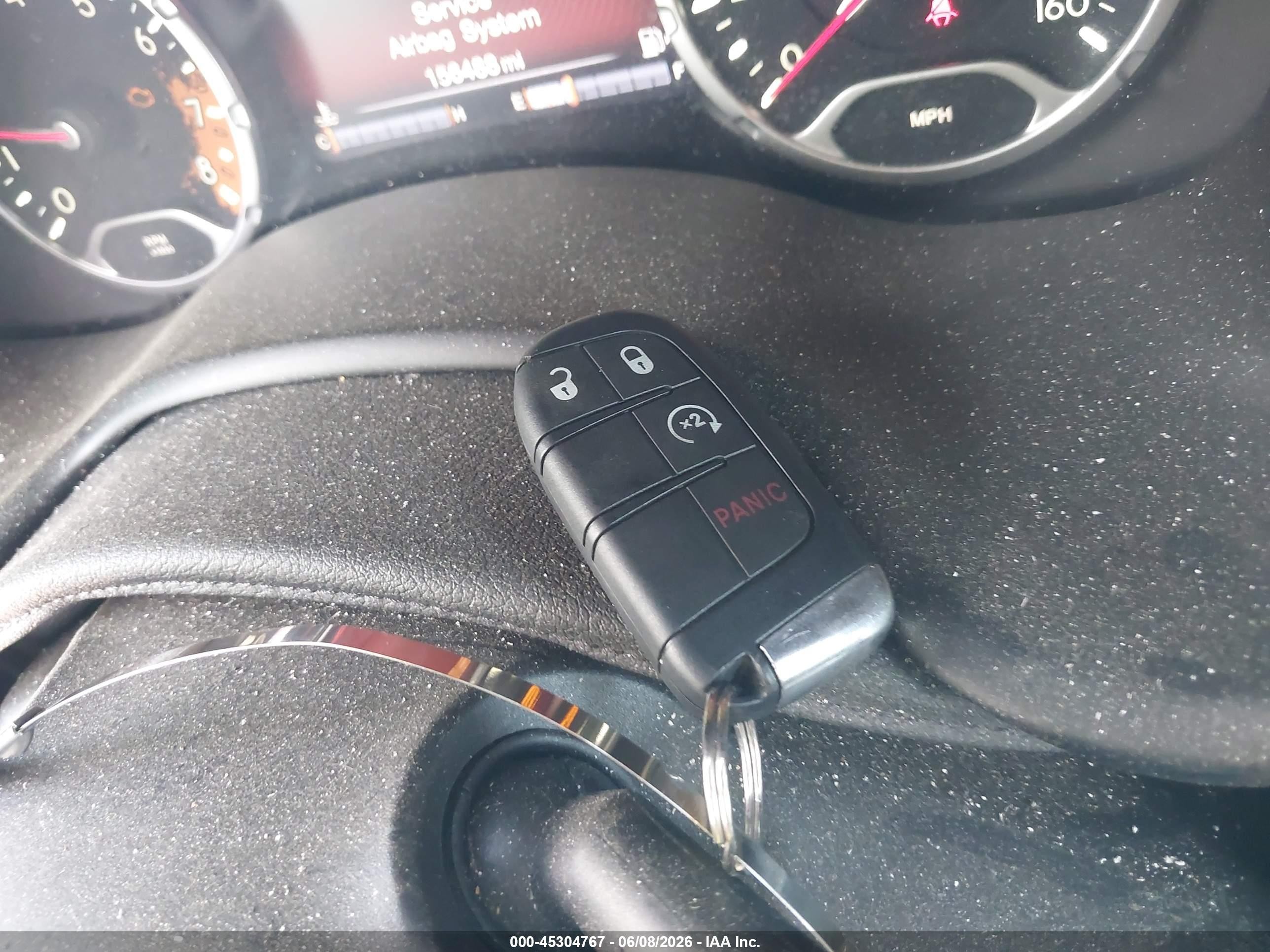 2015 Jeep Renegade Limited White vin: ZACCJBDT0FPB53320
