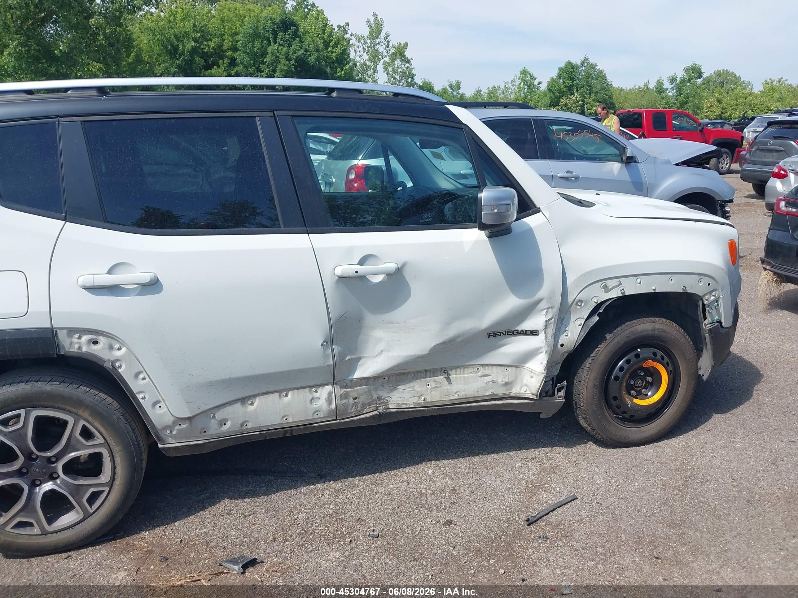 2015 Jeep Renegade Limited White vin: ZACCJBDT0FPB53320