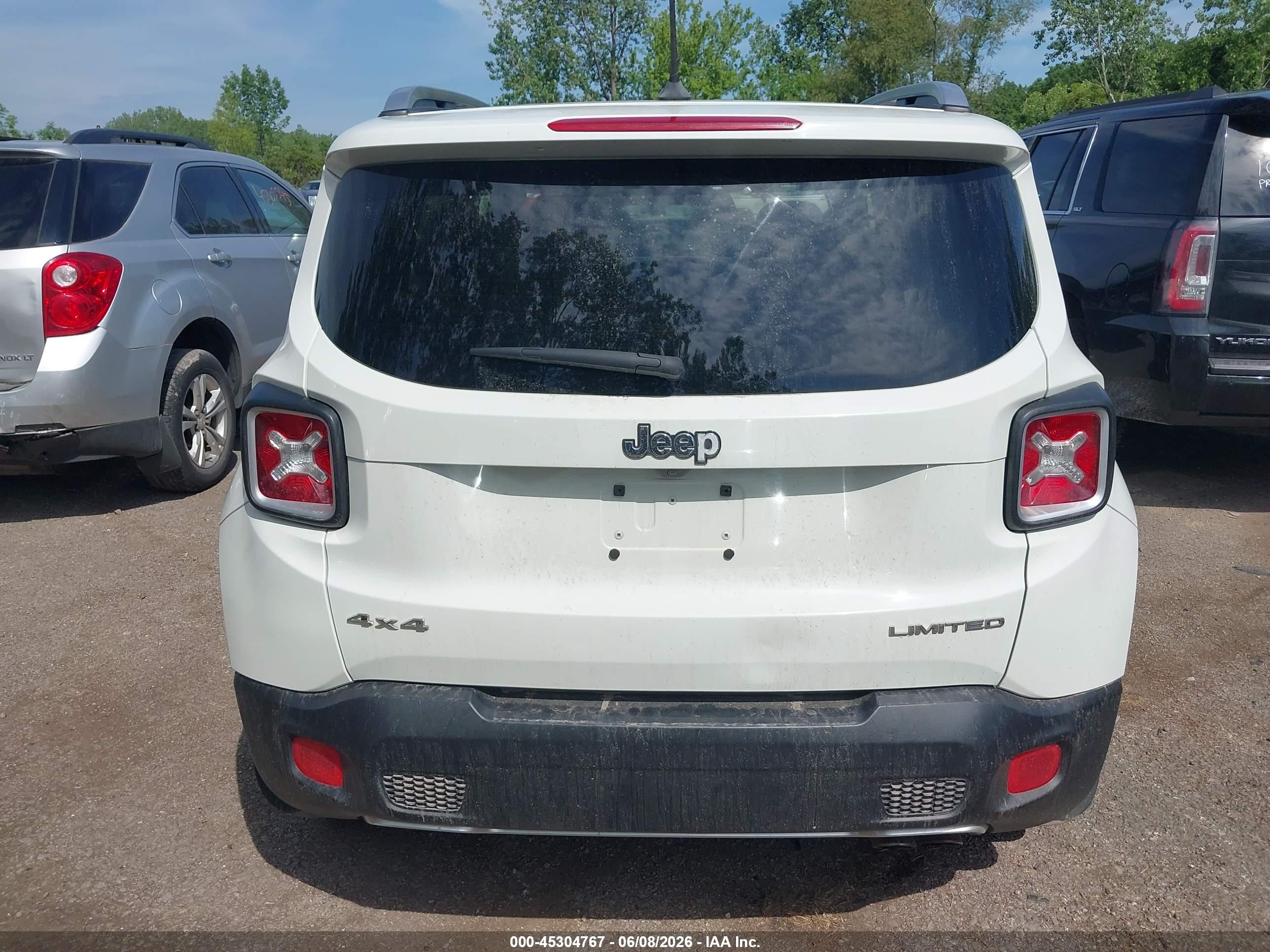 2015 Jeep Renegade Limited White vin: ZACCJBDT0FPB53320