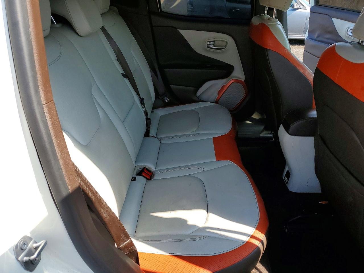 2015 Jeep Renegade Limited White vin: ZACCJBDT0FPB57524