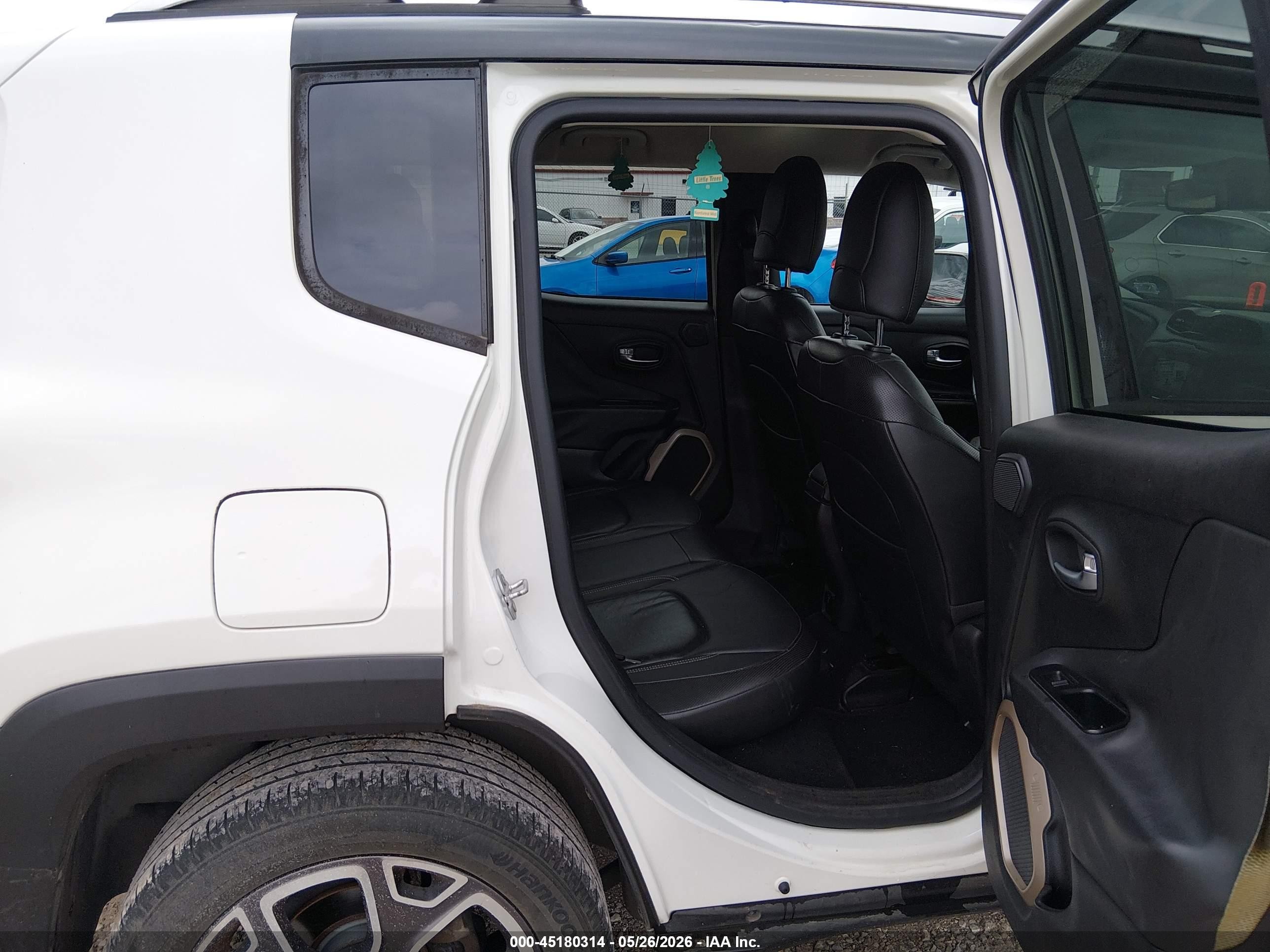 2015 Jeep Renegade Limited White vin: ZACCJBDT0FPB60489
