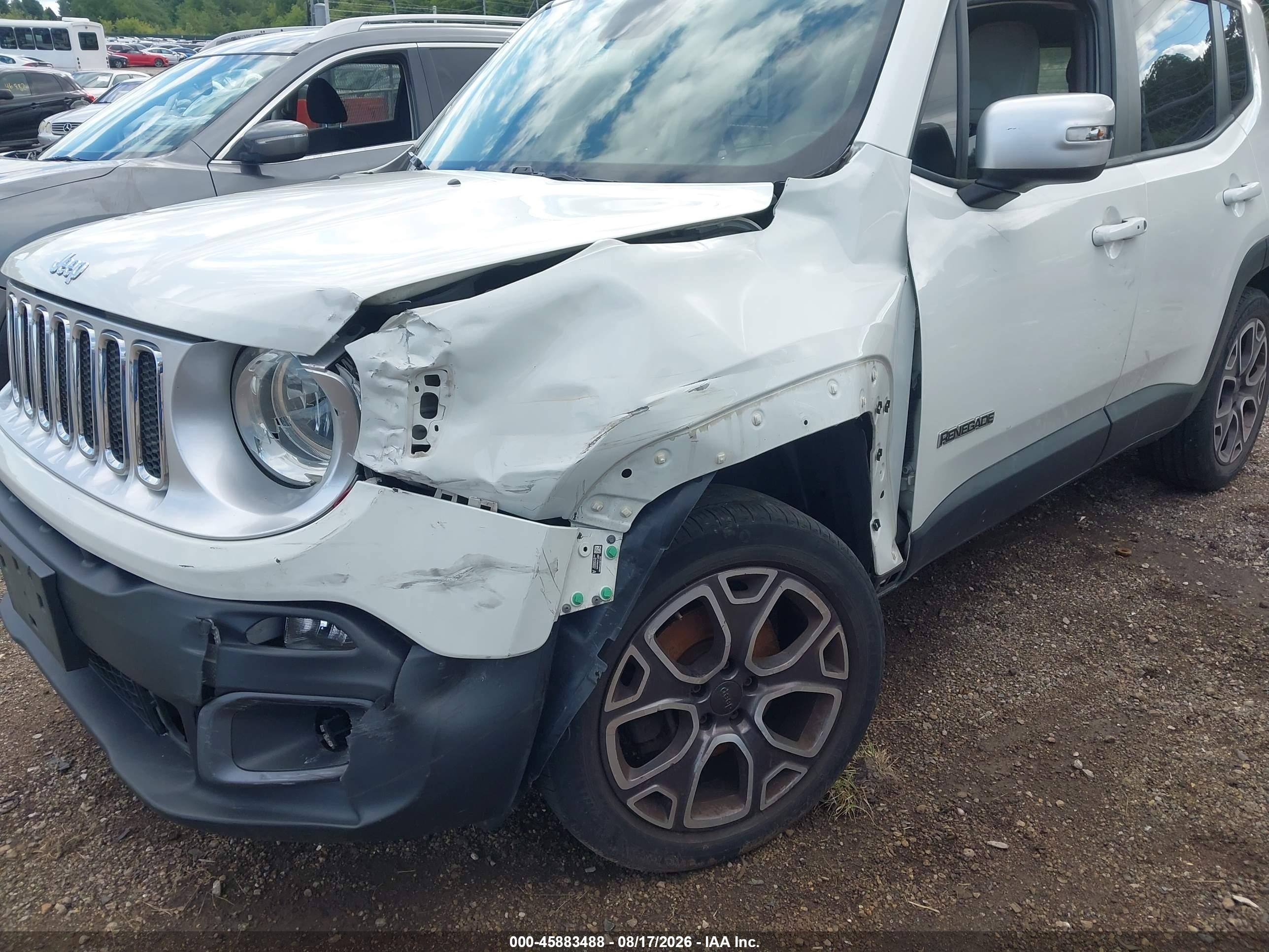 2015 Jeep Renegade Limited White vin: ZACCJBDT0FPB61087