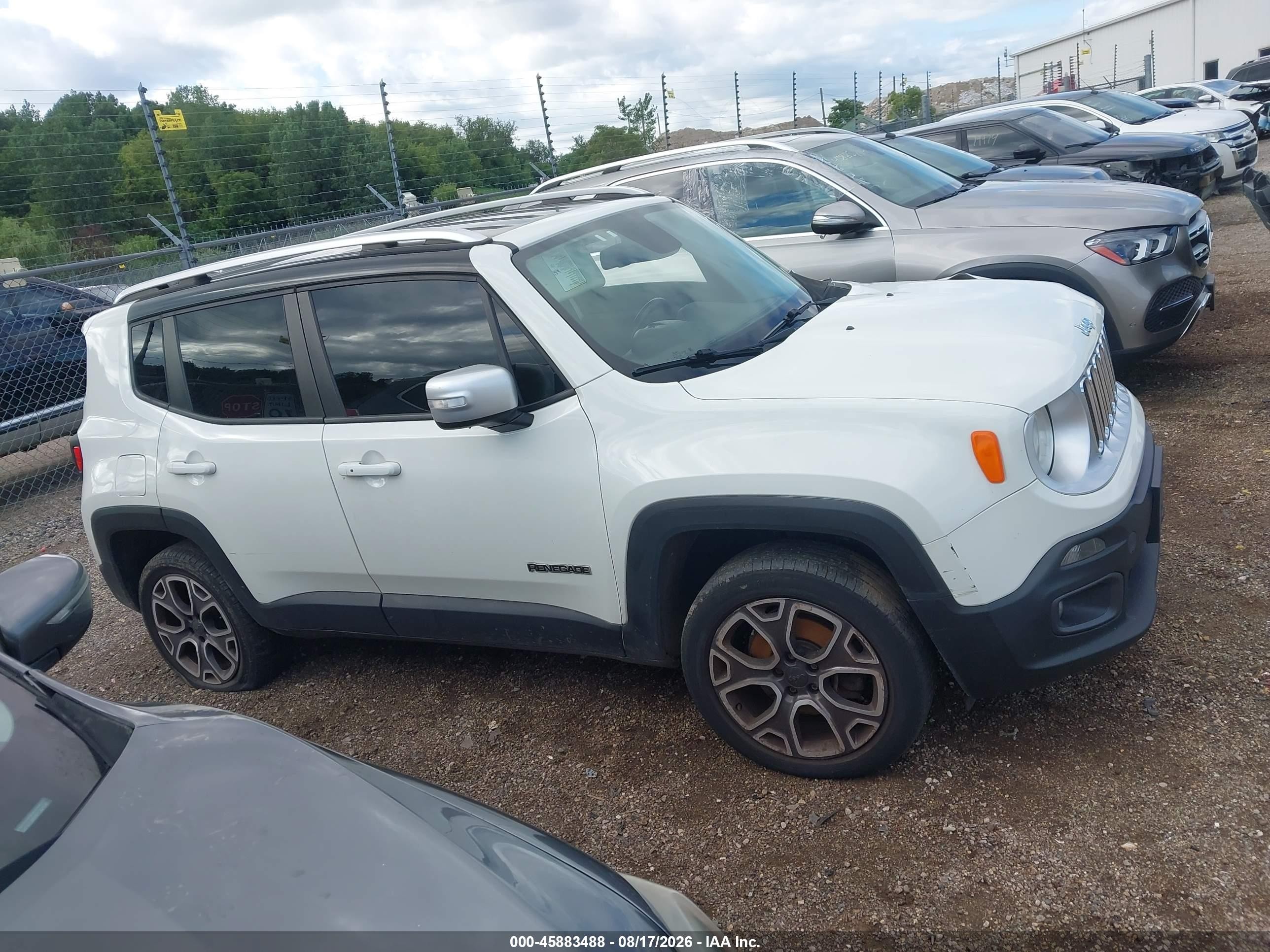 2015 Jeep Renegade Limited White vin: ZACCJBDT0FPB61087