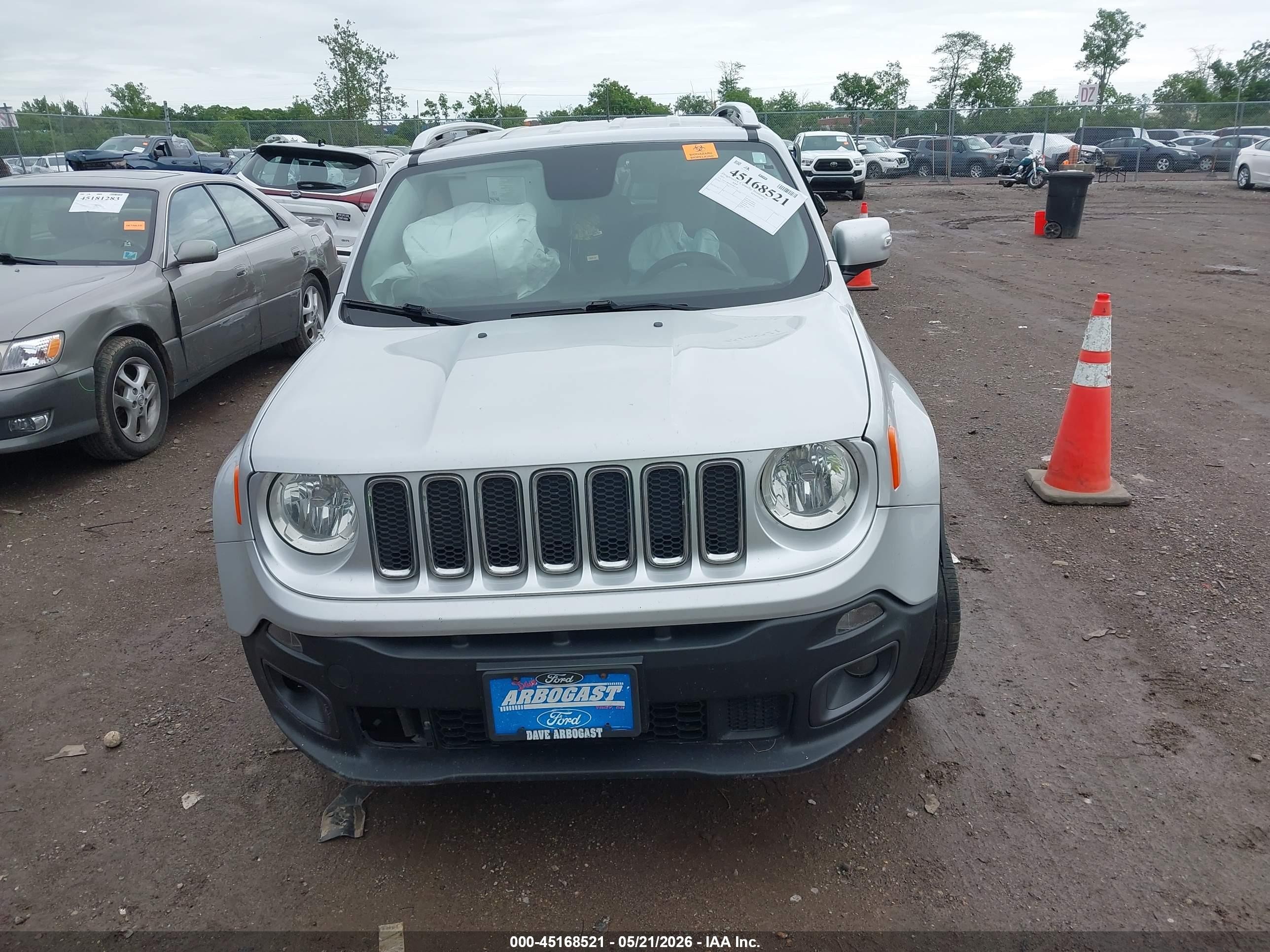 2015 Jeep Renegade Limited Silver vin: ZACCJBDT0FPB61183