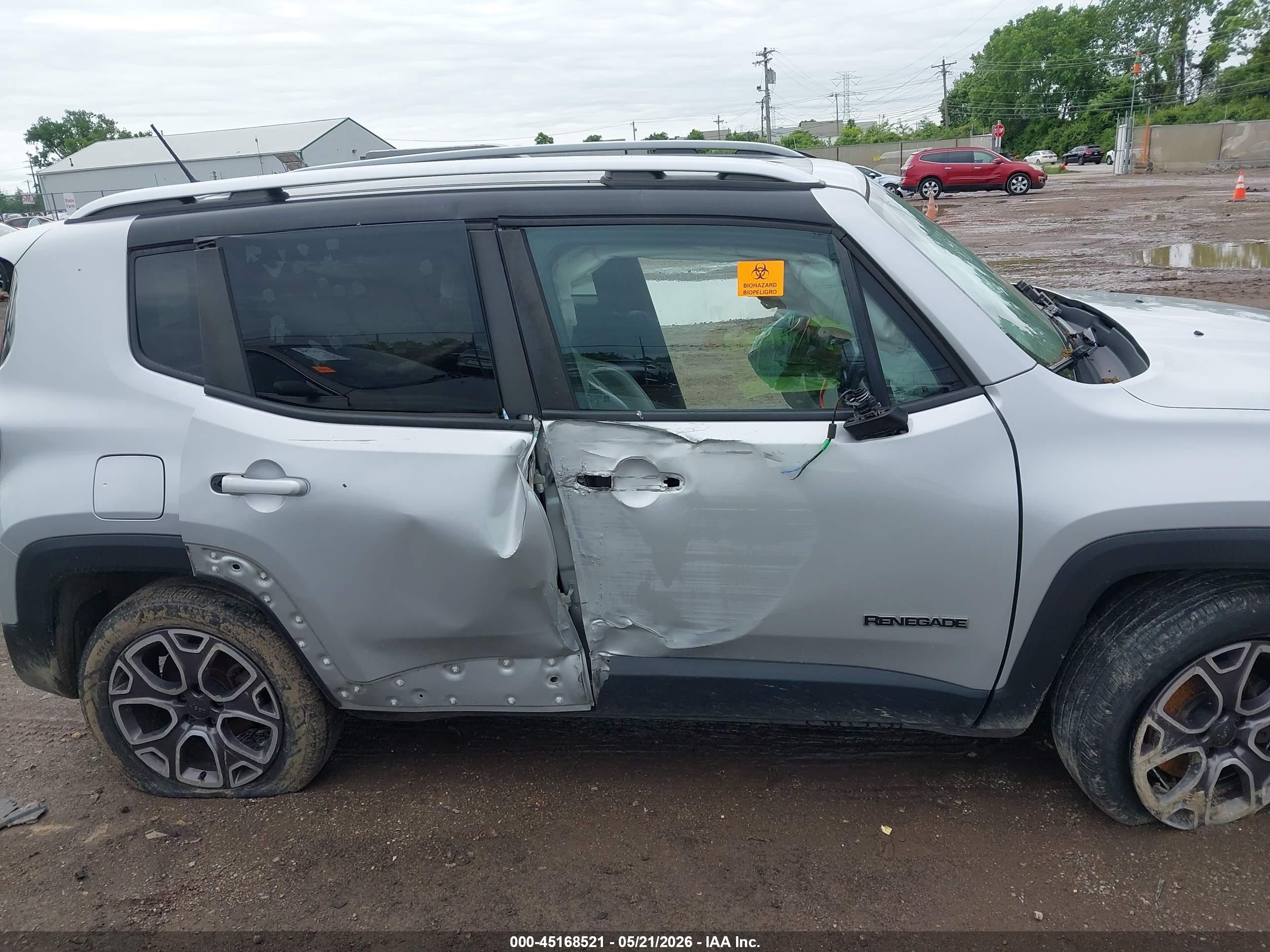 2015 Jeep Renegade Limited Silver vin: ZACCJBDT0FPB61183