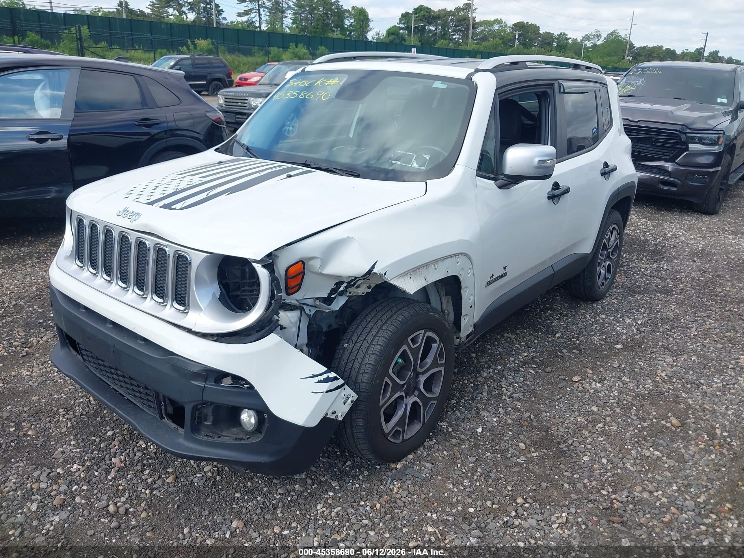 2015 Jeep Renegade Limited White vin: ZACCJBDT0FPB62181