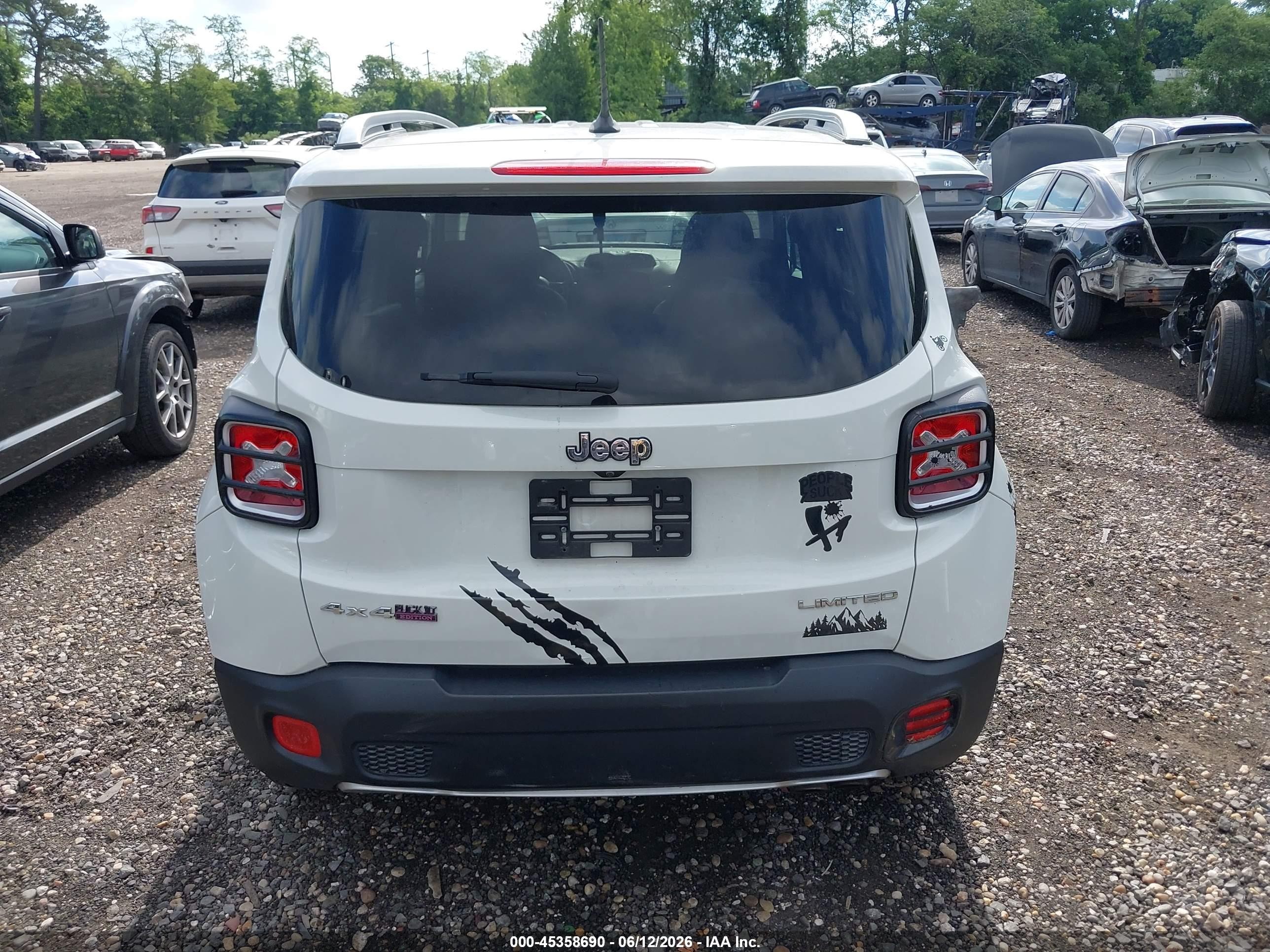 2015 Jeep Renegade Limited White vin: ZACCJBDT0FPB62181
