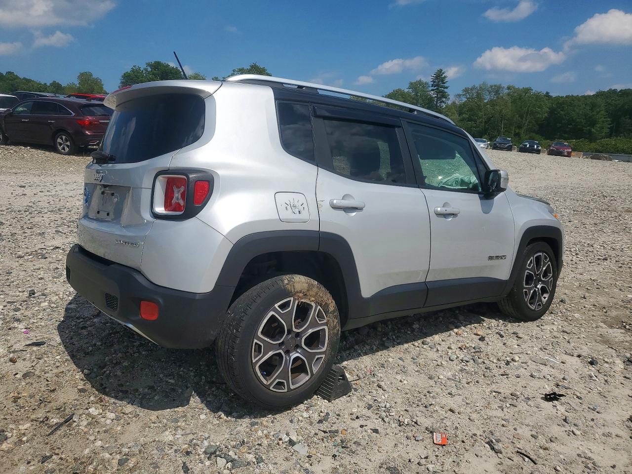 2015 Jeep Renegade Limited Silver vin: ZACCJBDT0FPB62760