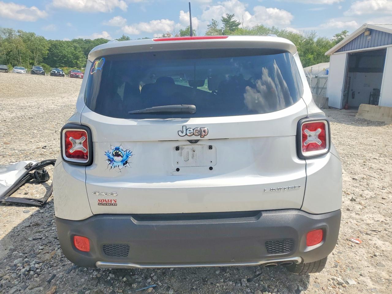 2015 Jeep Renegade Limited Silver vin: ZACCJBDT0FPB62760
